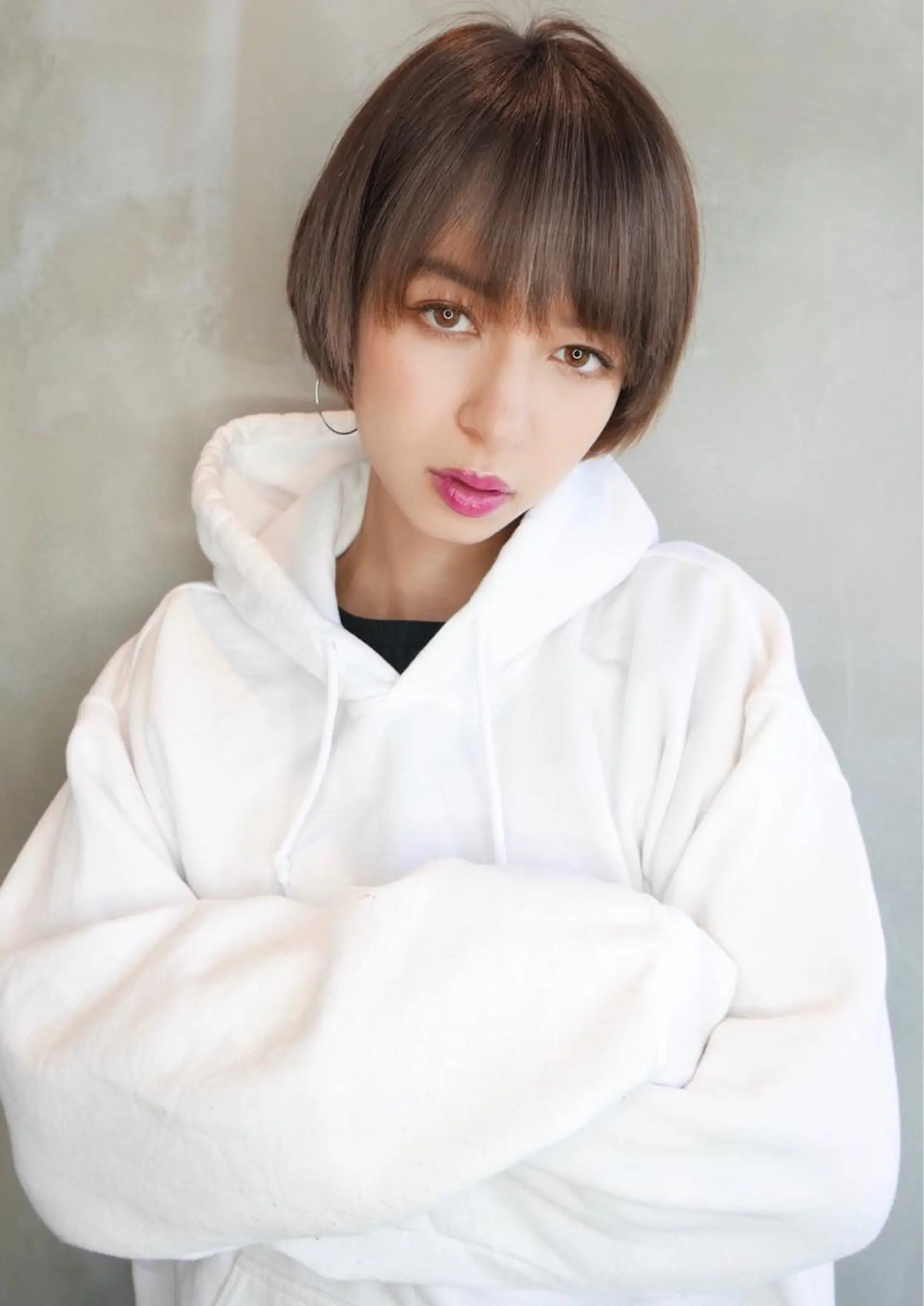 ショート カラー レイヤー　べージュ 白石研太のヘアスタイル