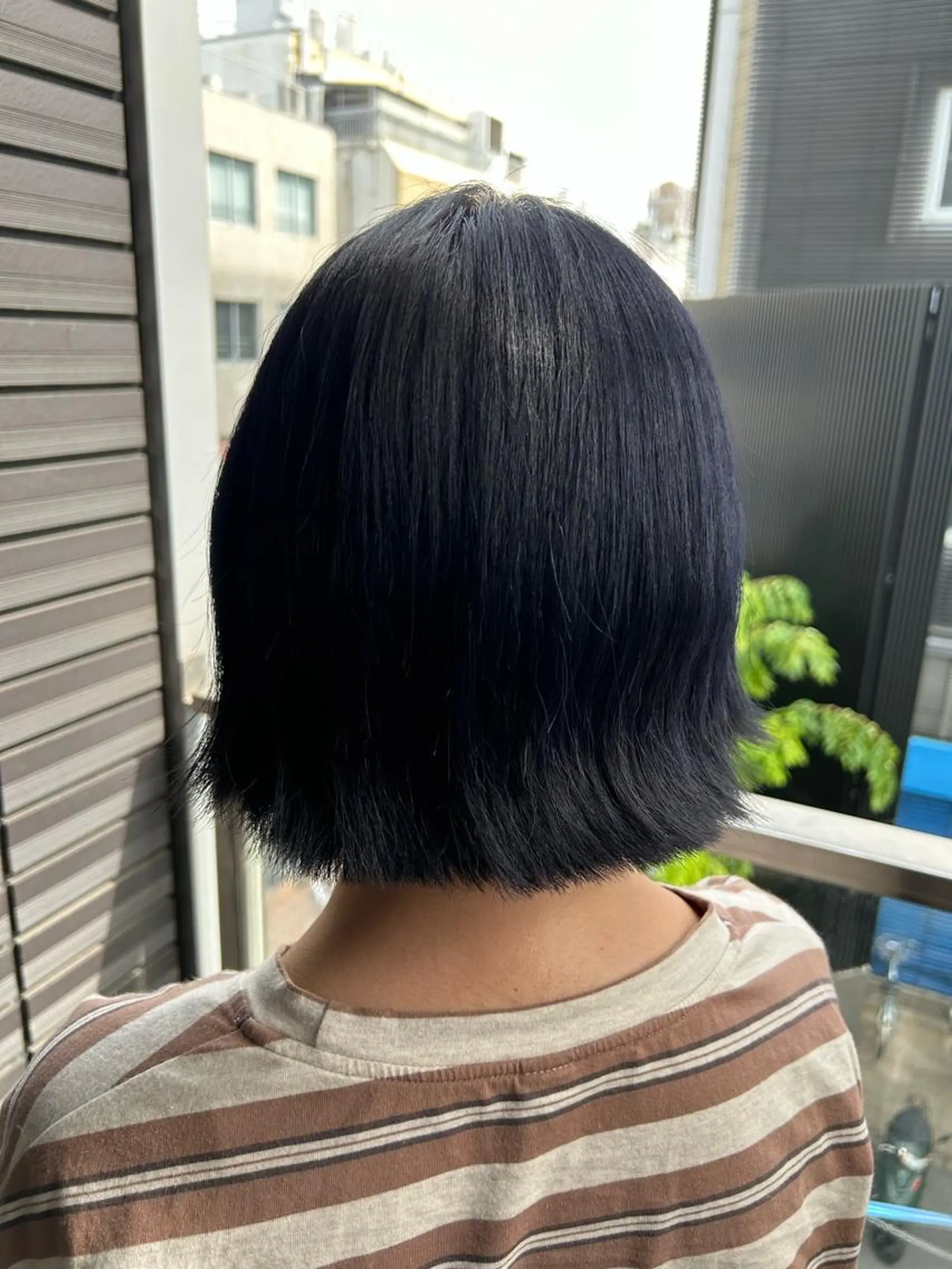 ミディアム 水谷 菜央のヘアスタイル