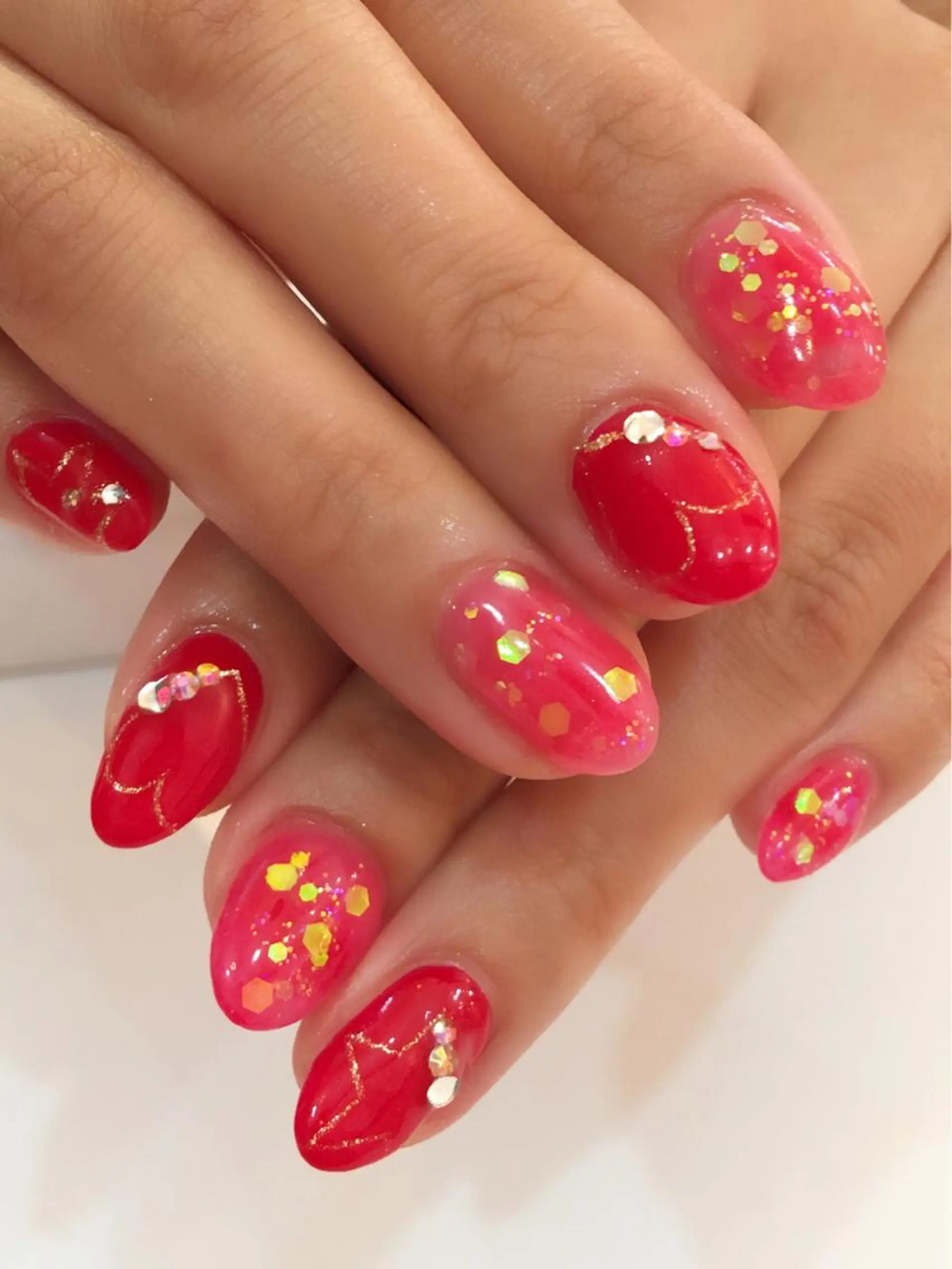 ミディアム カラー ネイル アートネイル ジェルネイル ラメ(グリッター) スカルプネイル ストーンネイル NAILSGOGO shibuyaのネイルデザイン
