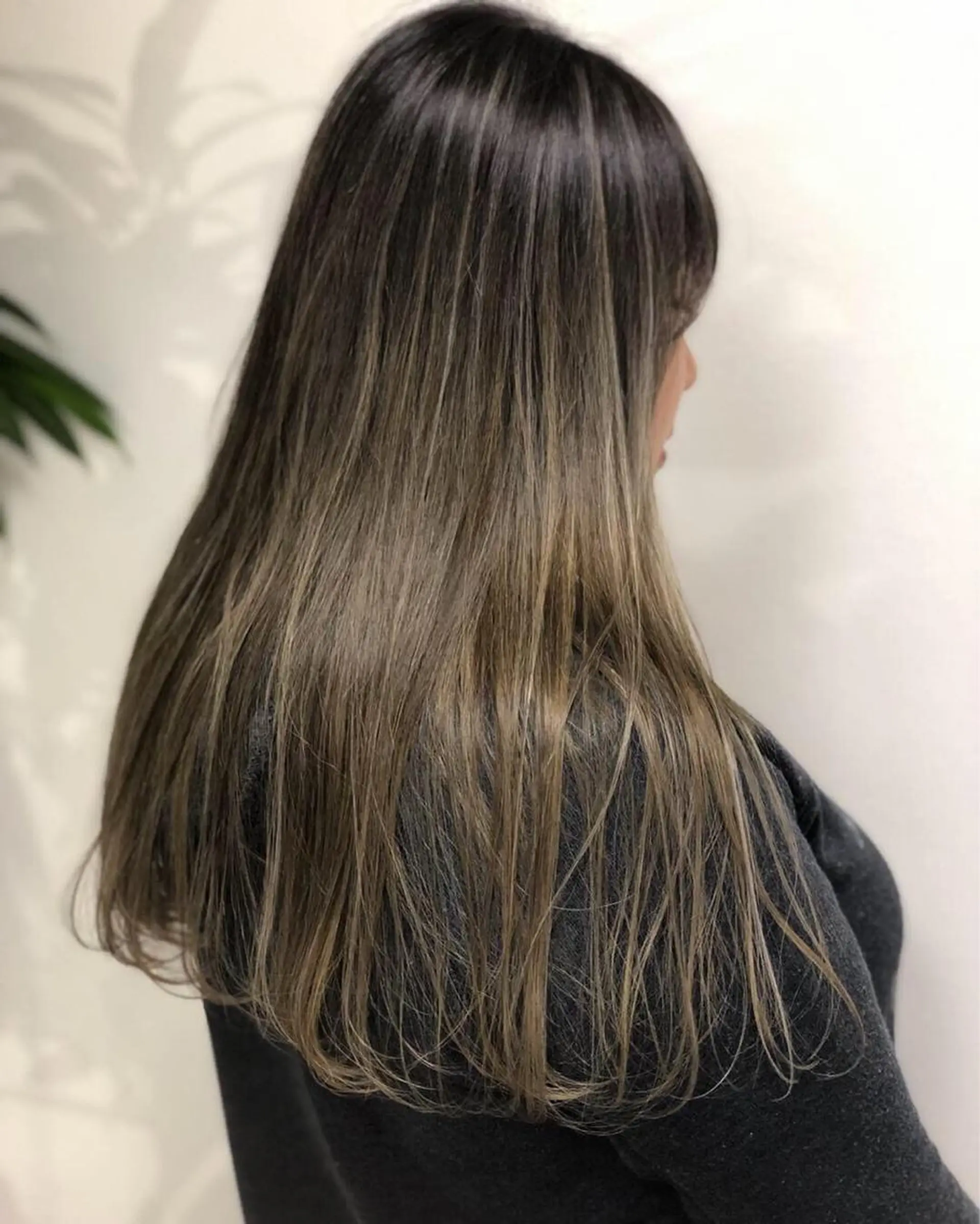 ロング カラー ブリーチ 透明感カラー ハイライトカラー ハイライト ヘアカラー トリートメント Tao所属・藤川 大智のヘアスタイル