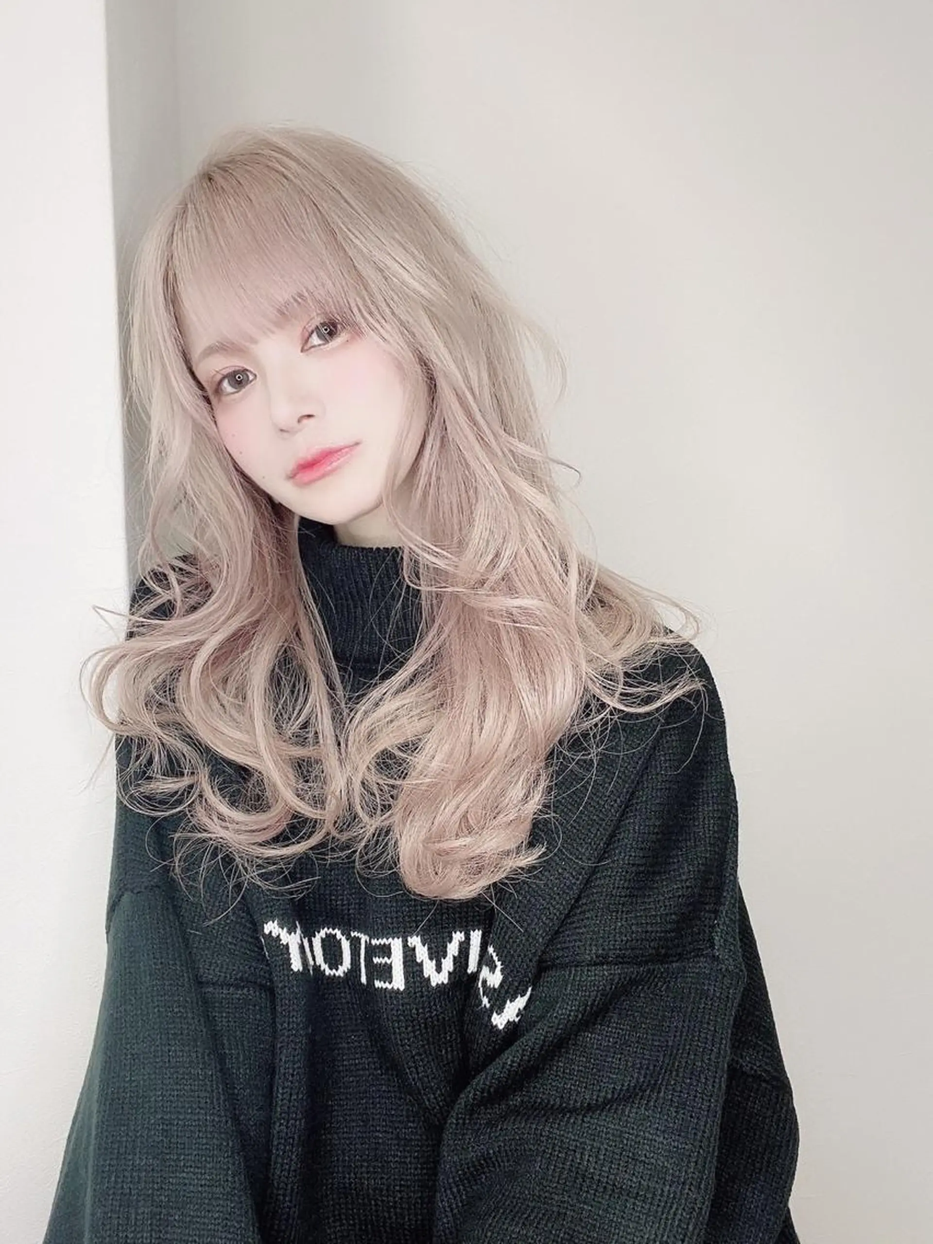 ロング カラー バレイヤージュ ブリーチ ケアブリーチ デザインカラー ダブルカラー Via officialのヘアスタイル