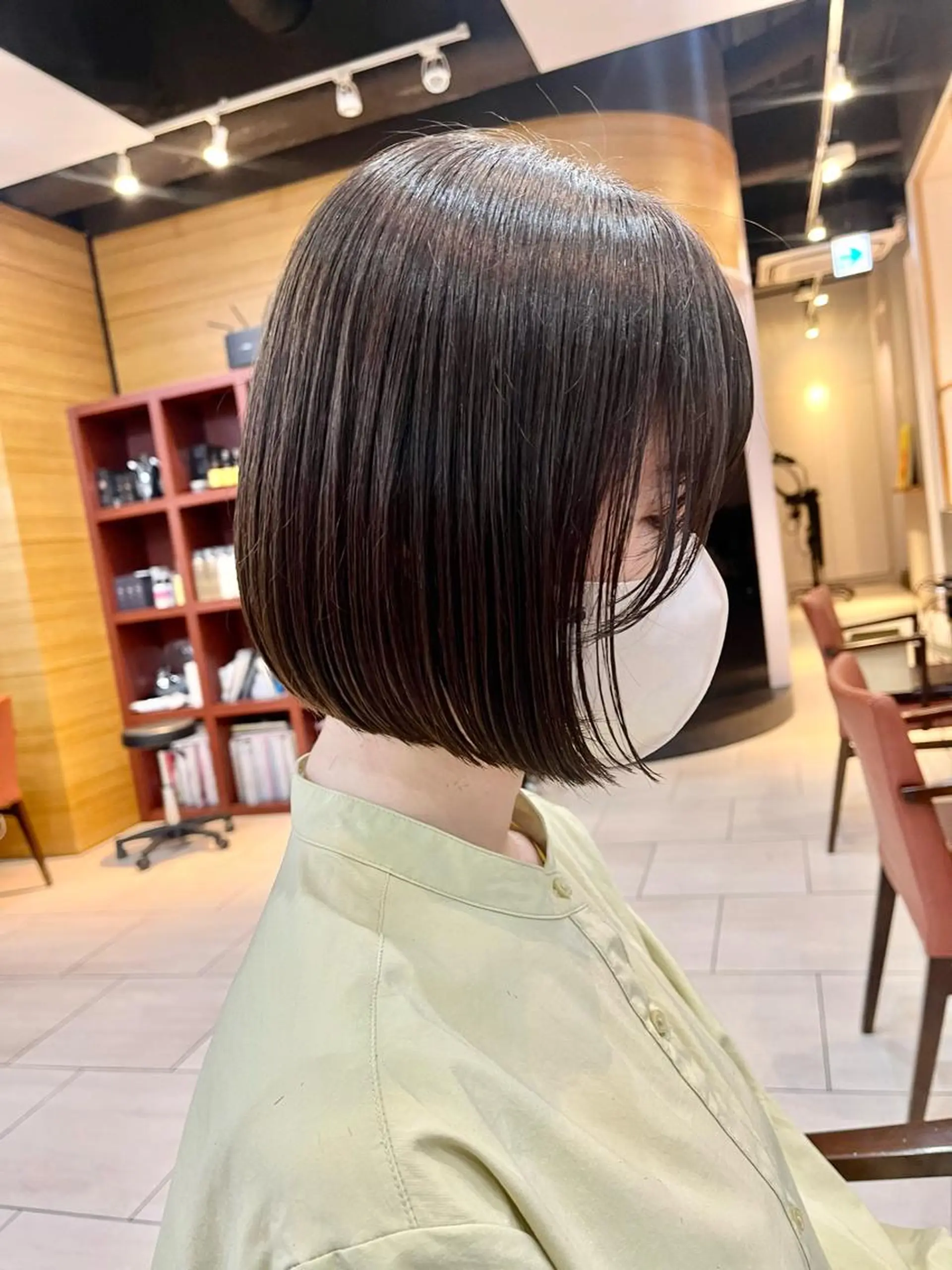 ショート ボブ あやめ【顔まわり/レ イヤー/柔らかカラ】のヘアスタイル