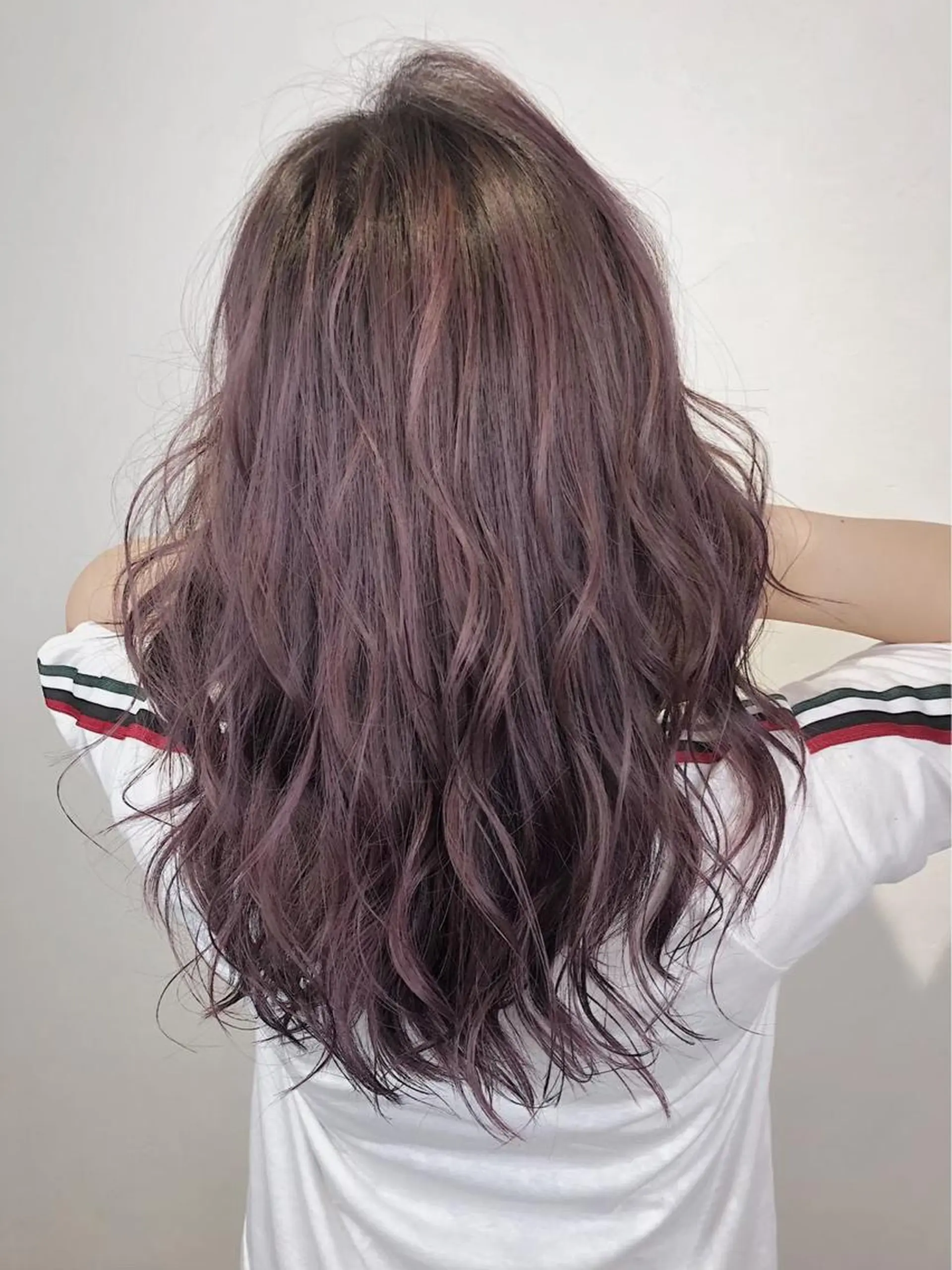 セミロング カラー _WHITE 高槻のヘアスタイル