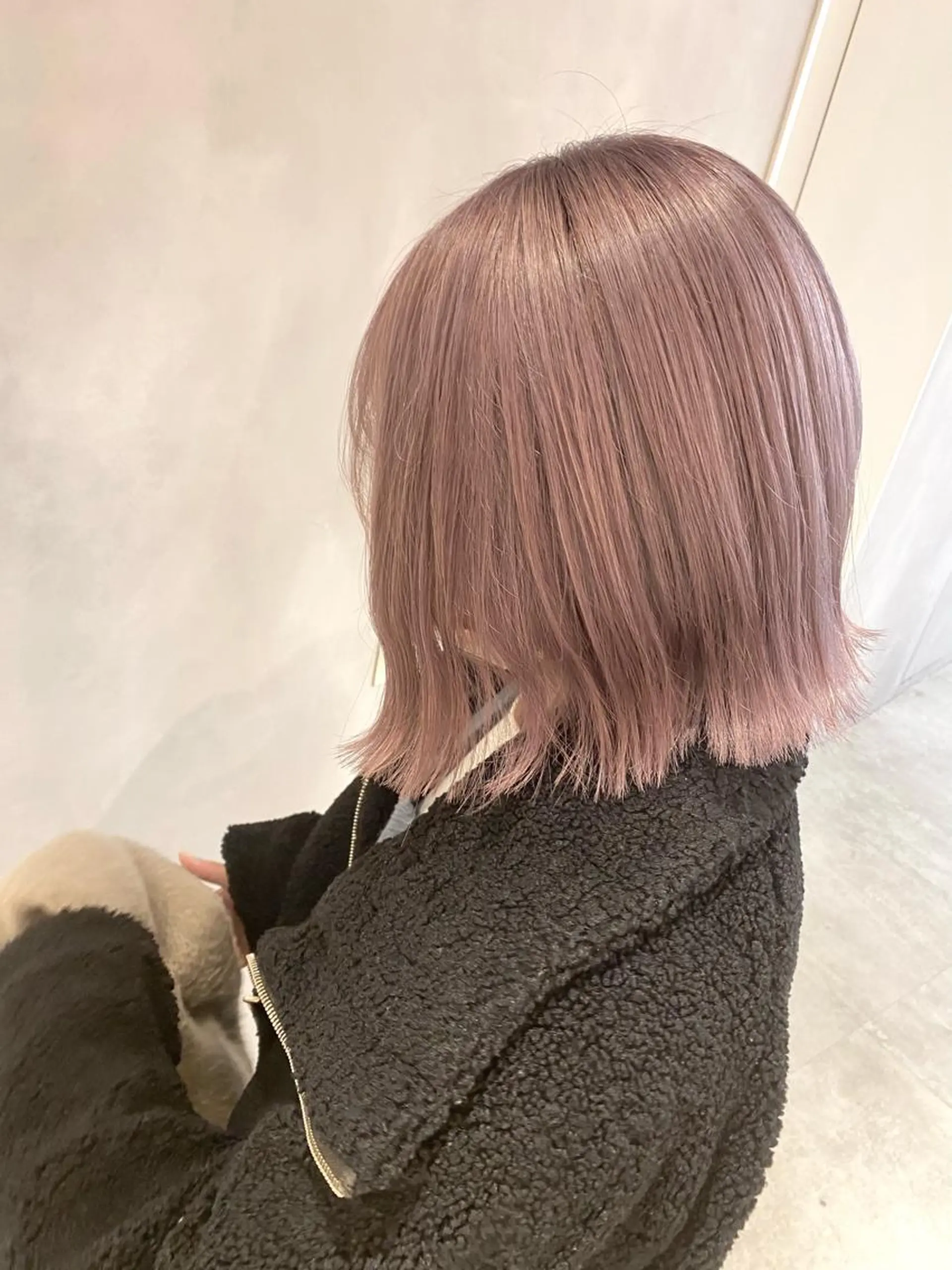 ショート カラー 切りっぱなしボブ ラベンダーカラー ボブ ヘアカラー トリートメント ピンク/ベージュ /似合わせ/田島百華のヘアスタイル