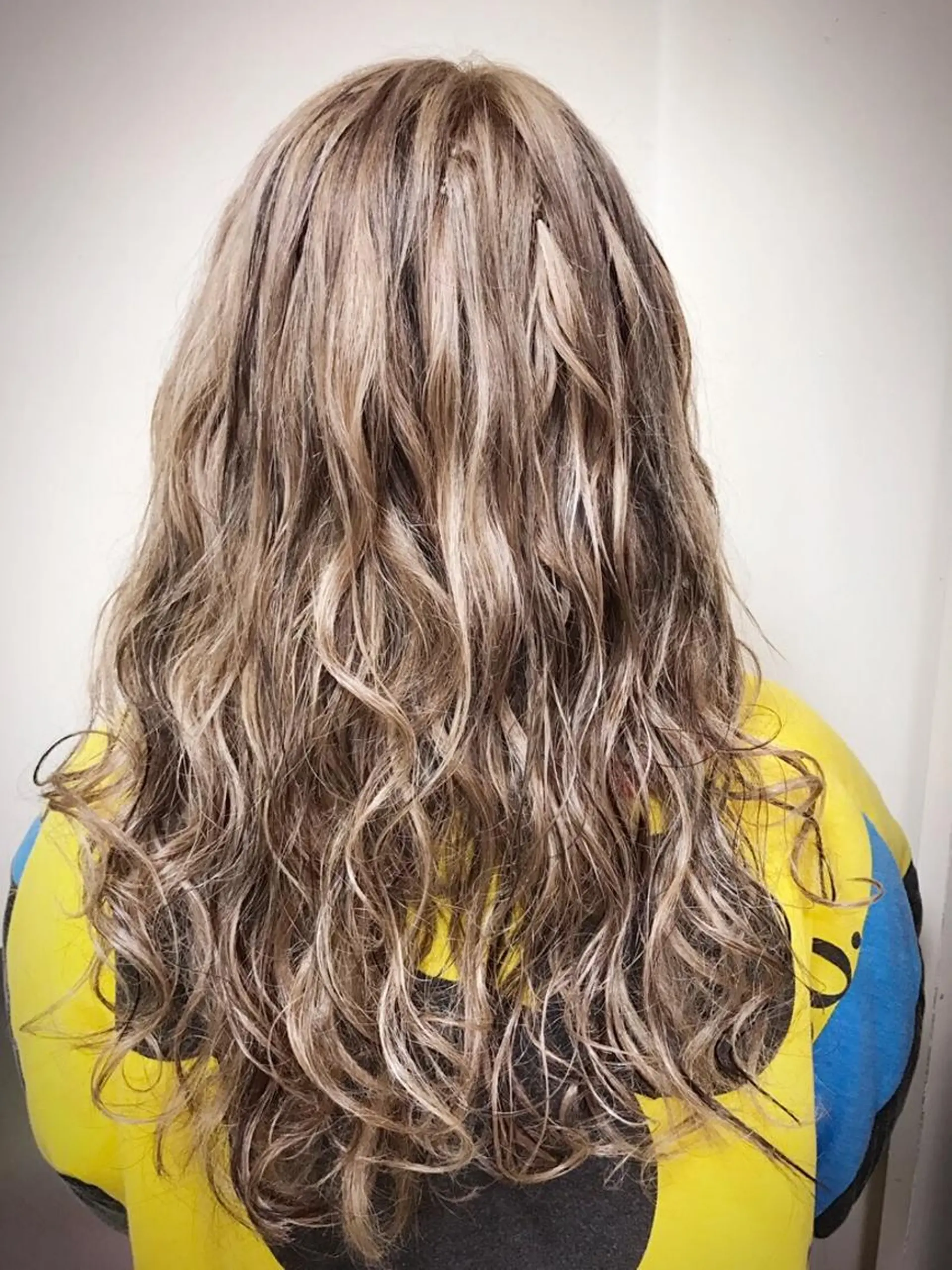 ロング カラー 韓国カラー/エクステ carryのヘアスタイル