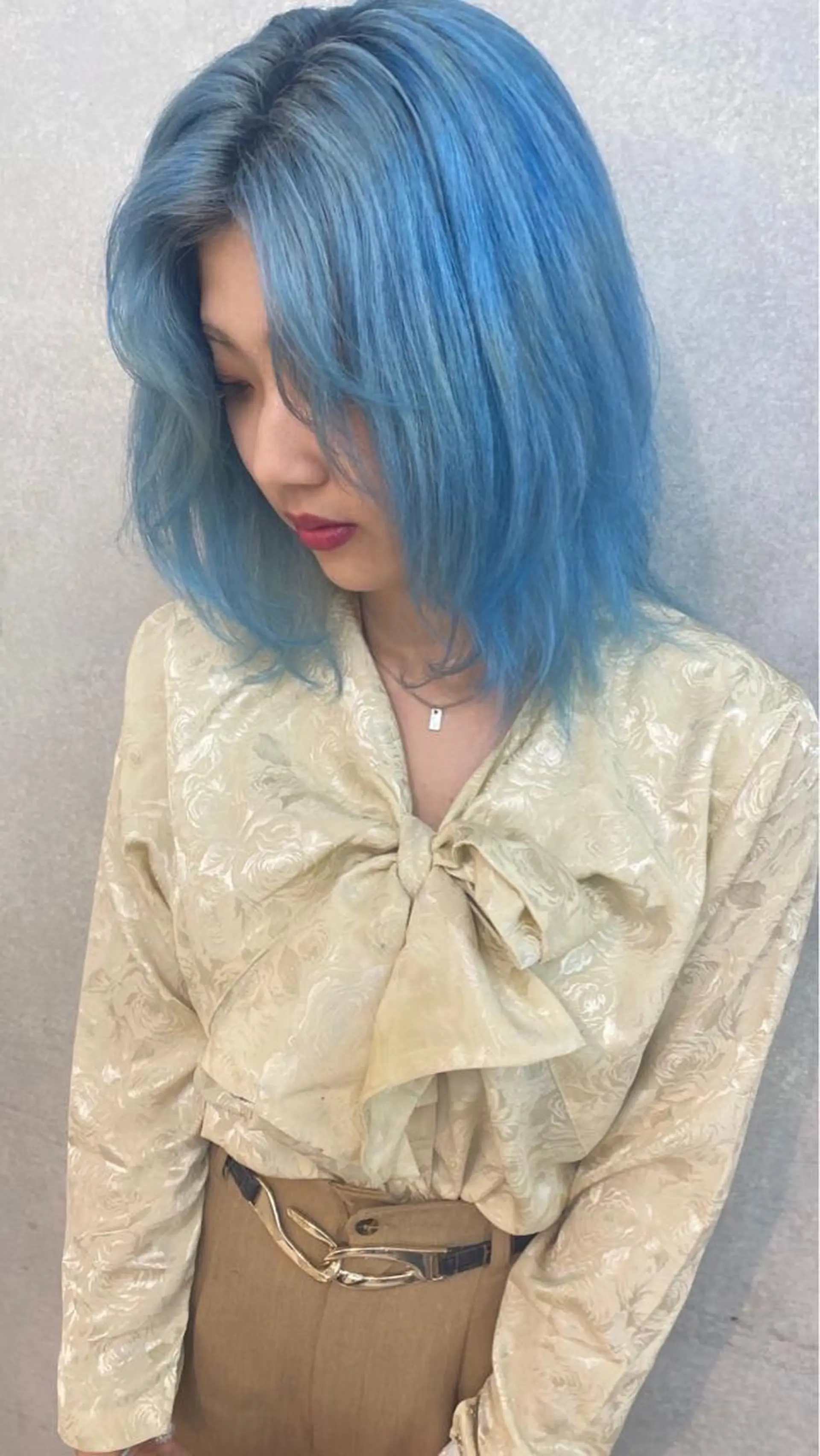 セミロング カラー ヘアカラー 🇰🇷カルマパーマ kaito🇰🇷のヘアスタイル