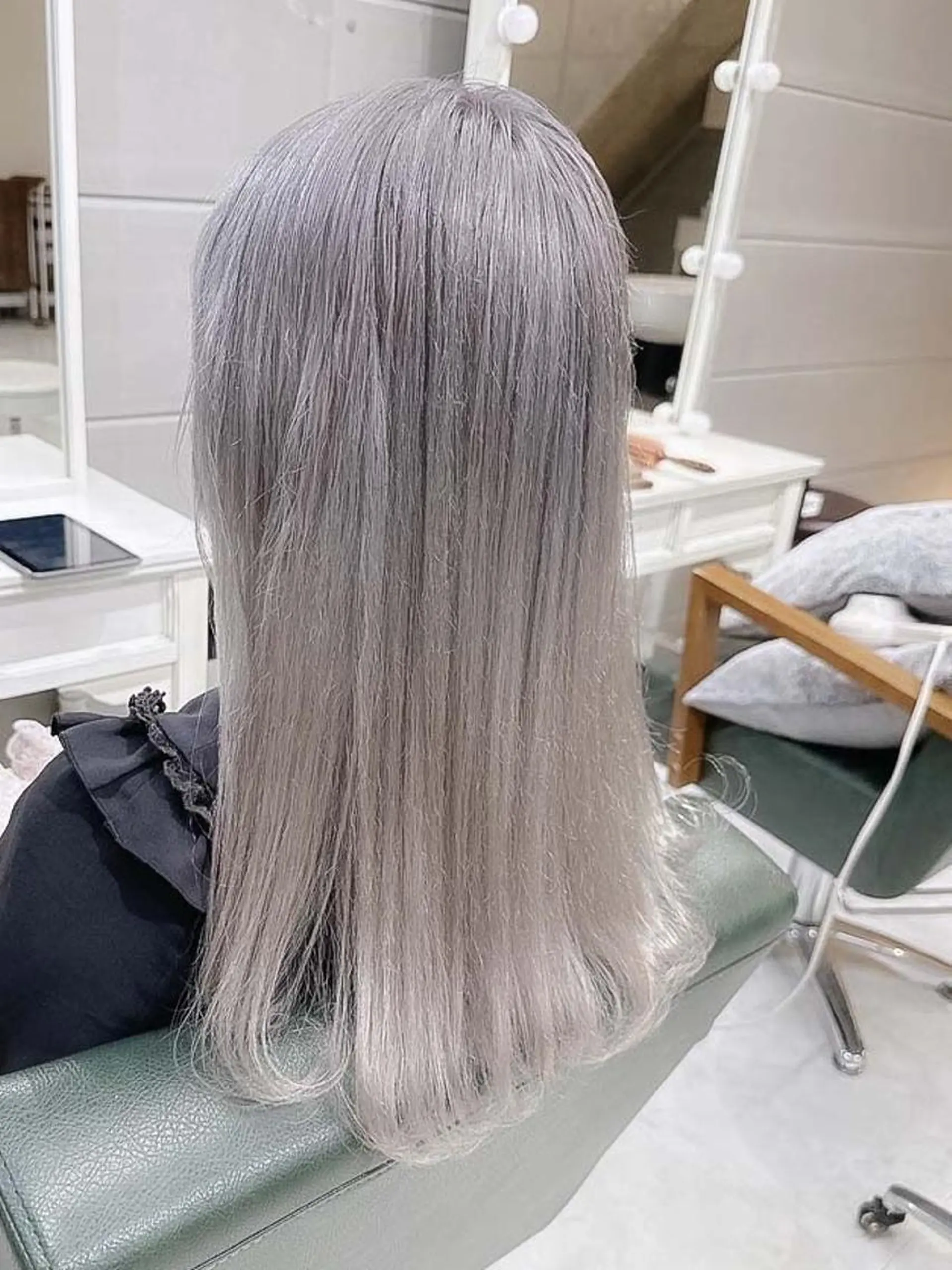 ロング カラー ヘアアレンジ ブリーチ ケアブリーチ 透明感カラー デザインカラー ハイトーンカラー 𝐑𝐈𝐍𝐊𝐀 🐣🩷のヘアスタイル
