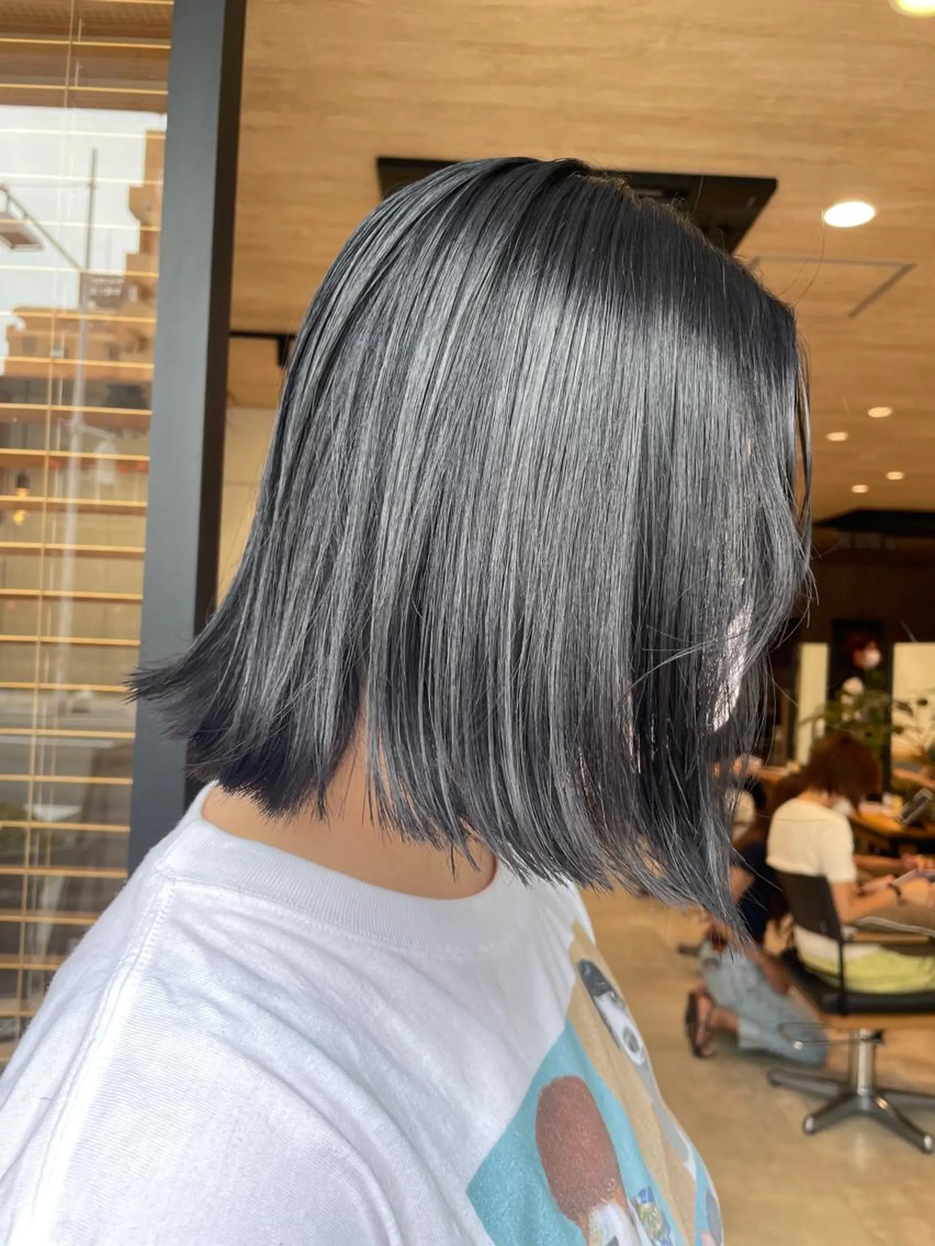 ショート カラー Oasisgarden所属・レイヤー/ブリーチ MOMOのヘアスタイル