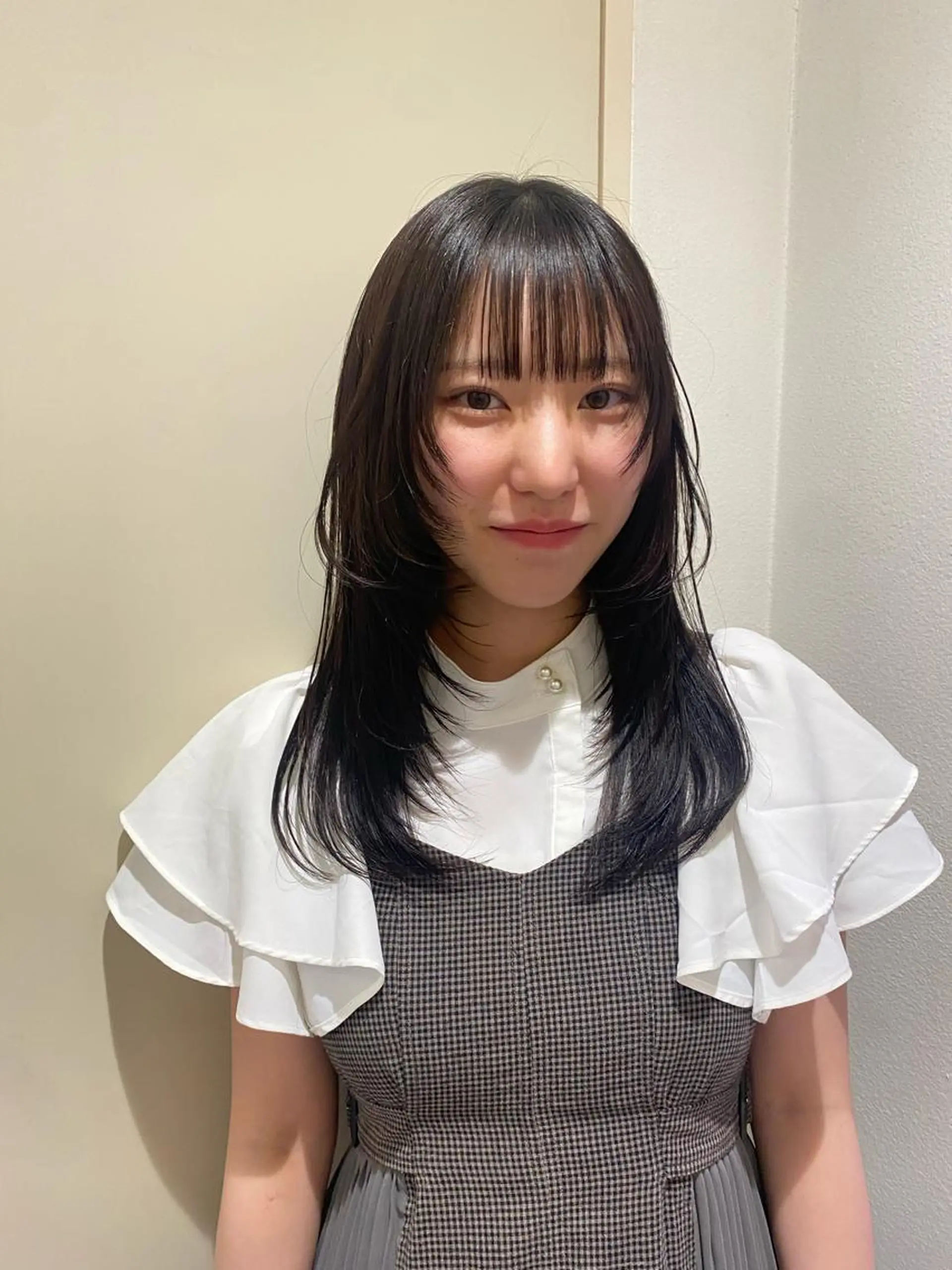 ミディアム カラー ヘアアレンジ 顔まわりレイヤー 顔周りカット レイヤーカット レイヤー🌟艶カラー 🕊まやのヘアスタイル