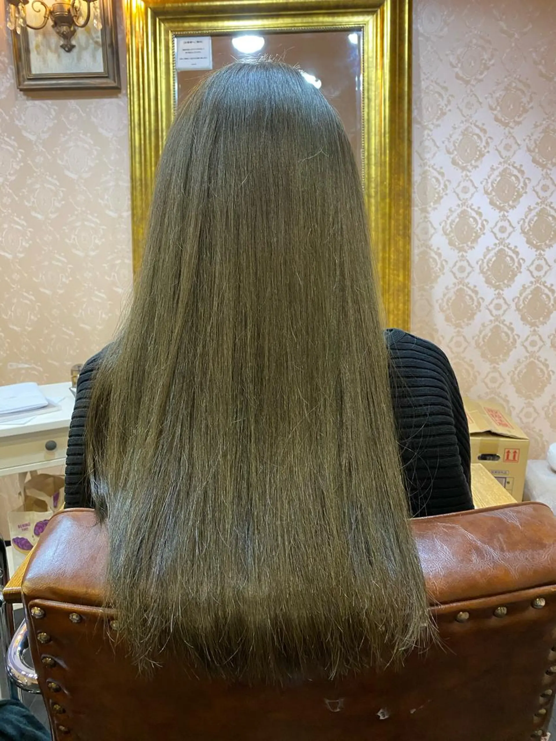 ロング カラー ブリーチ ブルーカラー 縮毛矯正 🌙𝑳𝑼𝑵𝑨 工藤/メンズカット✂のヘアスタイル