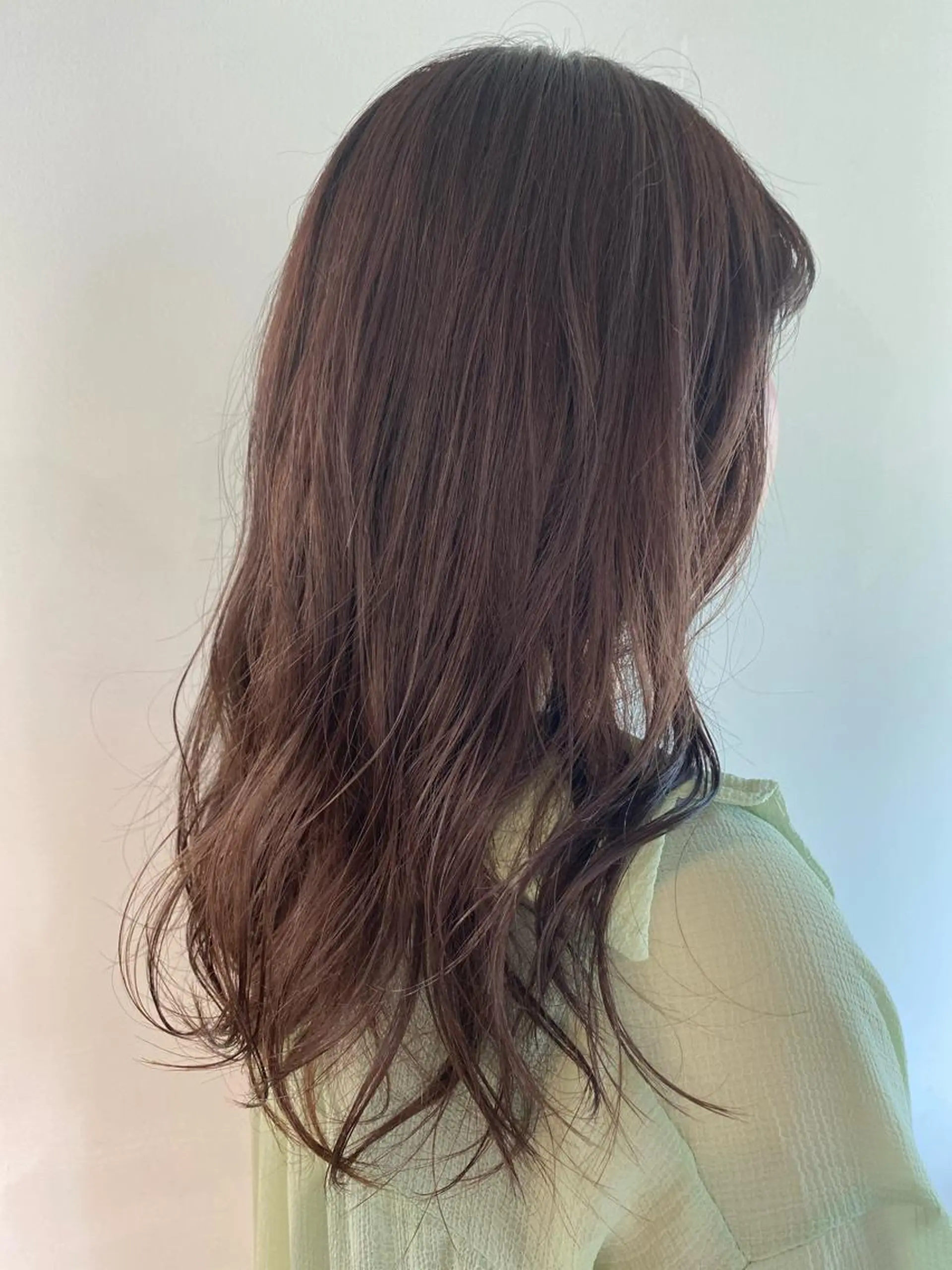 ミディアム カラー アッシュ ベージュカラー ピンクカラー ヘアカラー トリートメント 🌼透明感艶カラー オリーブ🌼河村咲のヘアスタイル