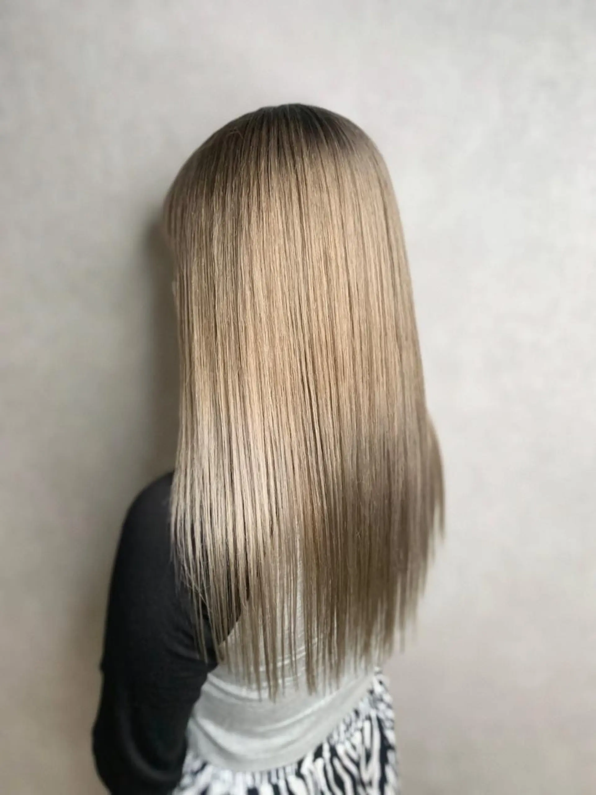 ロング カラー ベージュカラー mimiiy梅田 中崎町ハイトーンのヘアスタイル