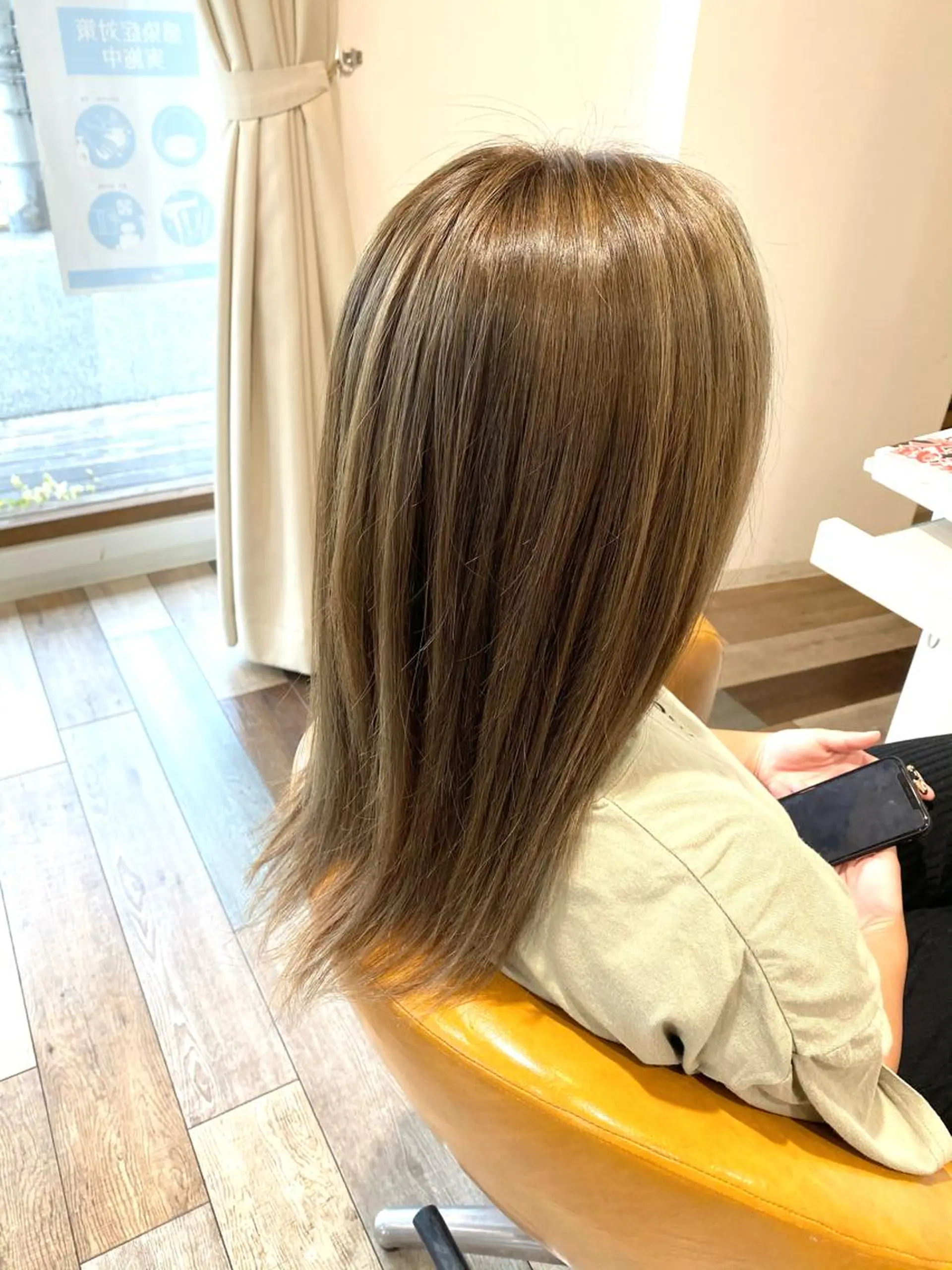 セミロング カラー アディクシーカラー バレイヤージュ ブリーチ ケアブリーチ デザインカラー カット ヘアカラー unpeu hair  二条所属・先着1名様限定 カット無料のヘアスタイル