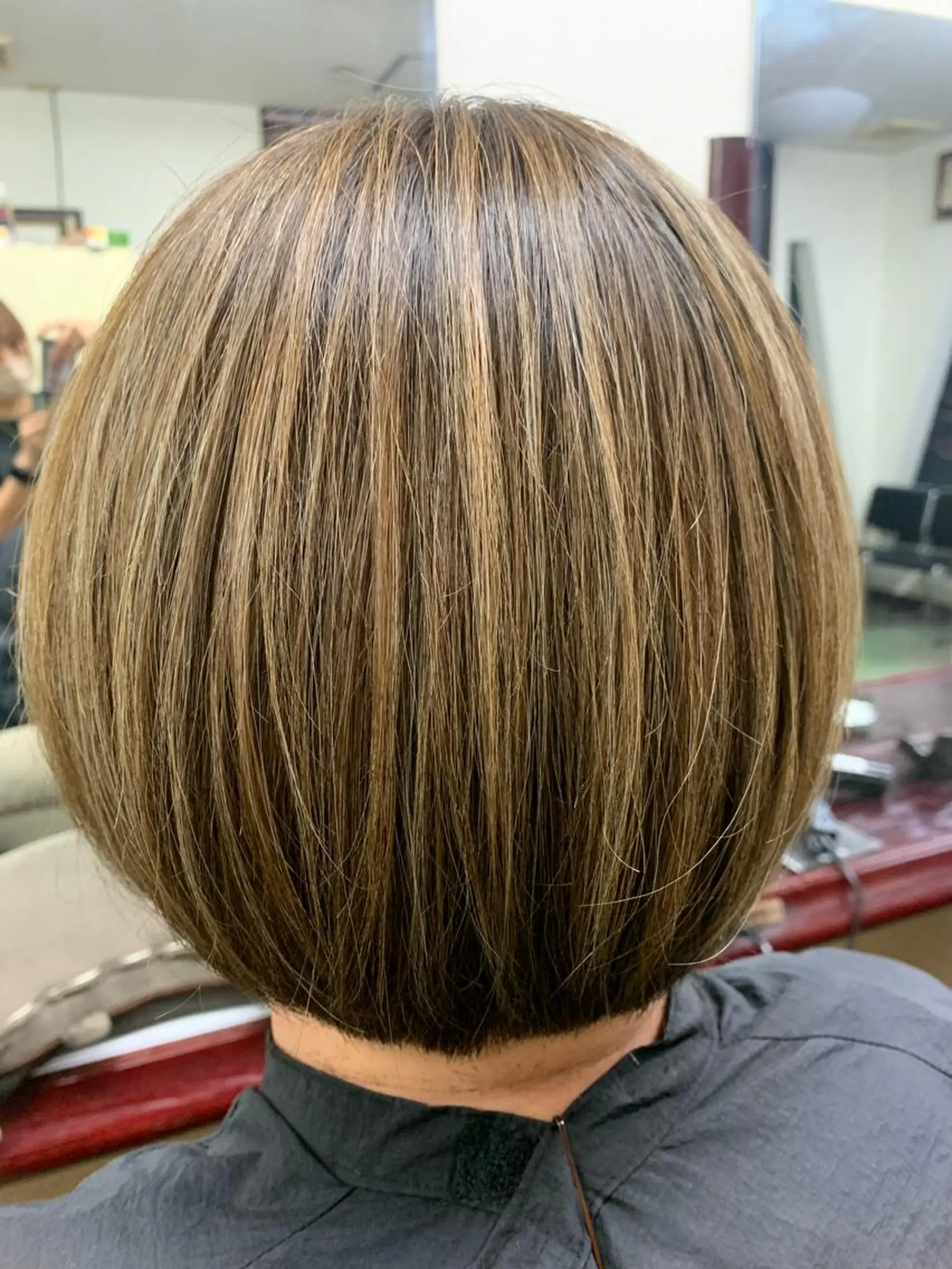 ショート カラー ベージュカラー オリーブベージュ ボブ 後藤 弓佳のヘアスタイル