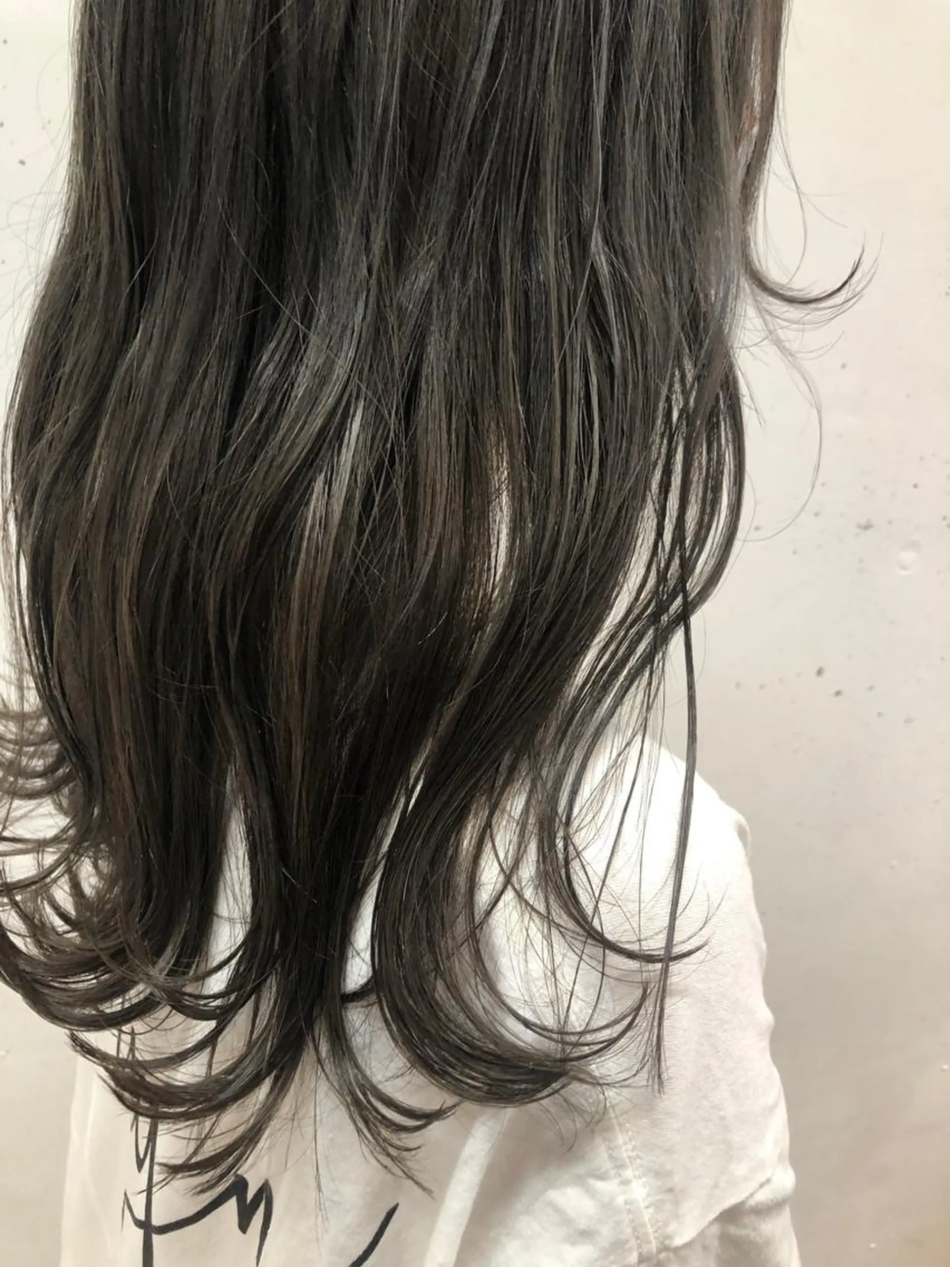 ロング カラー ブリーチ ブルーカラー ブルージュ カット ヘアカラー A/LEE所属・久保田 千尋のヘアスタイル