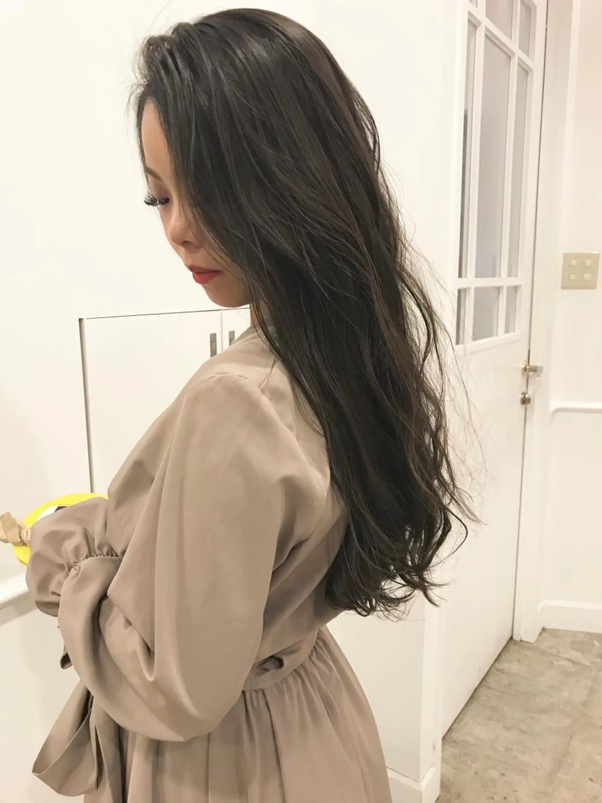 ロング カラー アッシュ グレージュ ボブ/ハイトーン 立川loose 下田のヘアスタイル