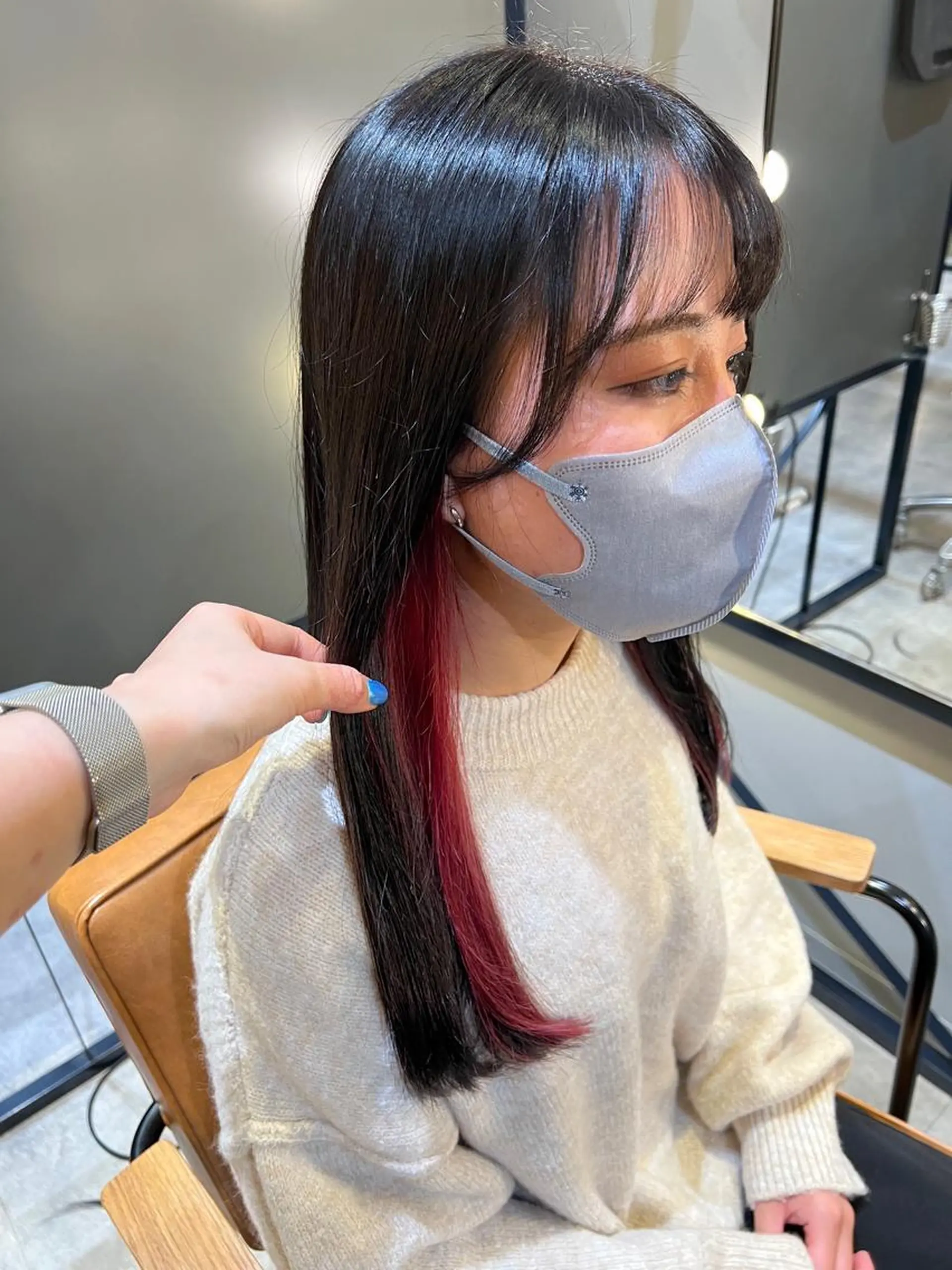 ロング カラー ピンクカラー ノイシキ サキのヘアスタイル