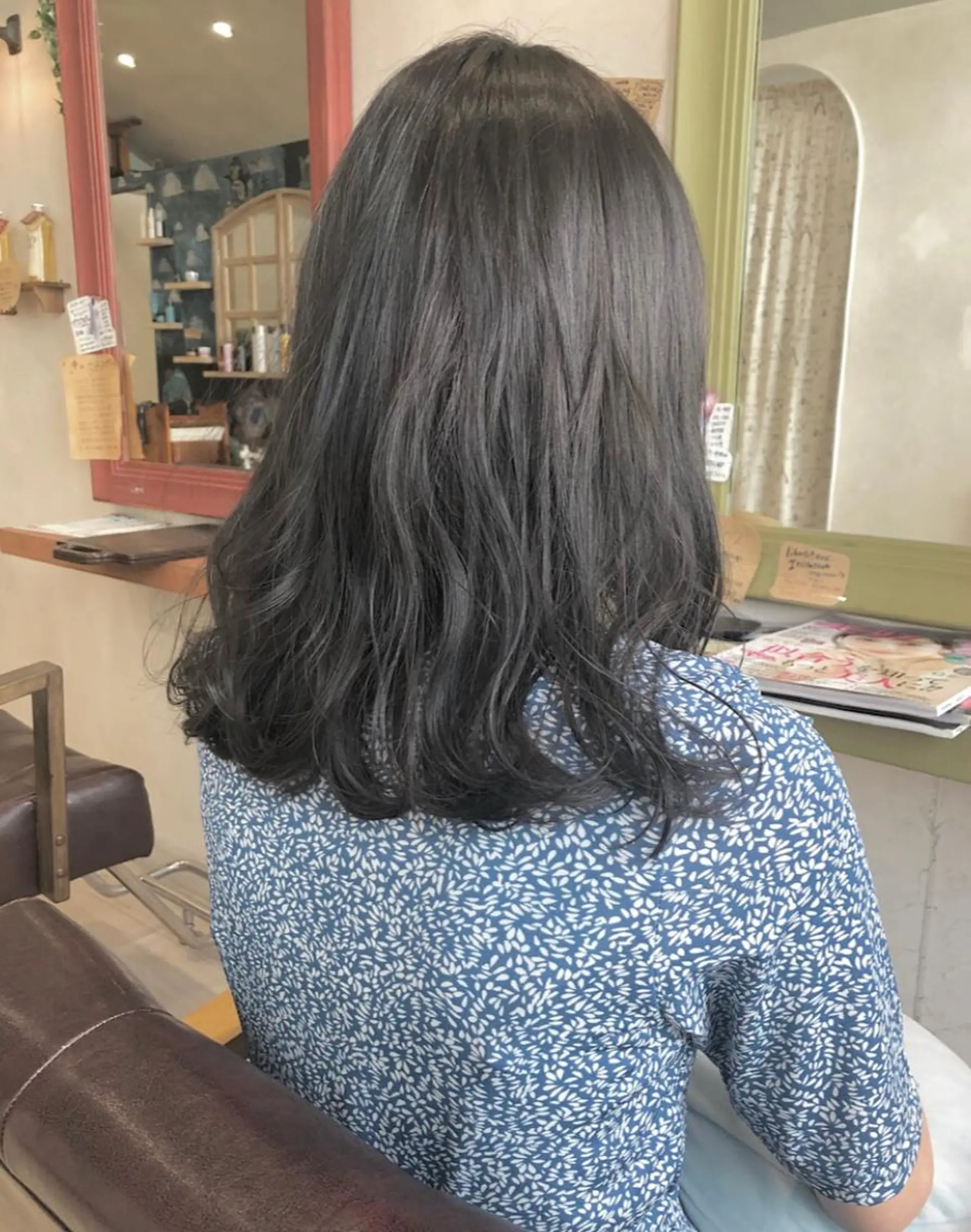セミロング カラー nakahara madokaのヘアスタイル