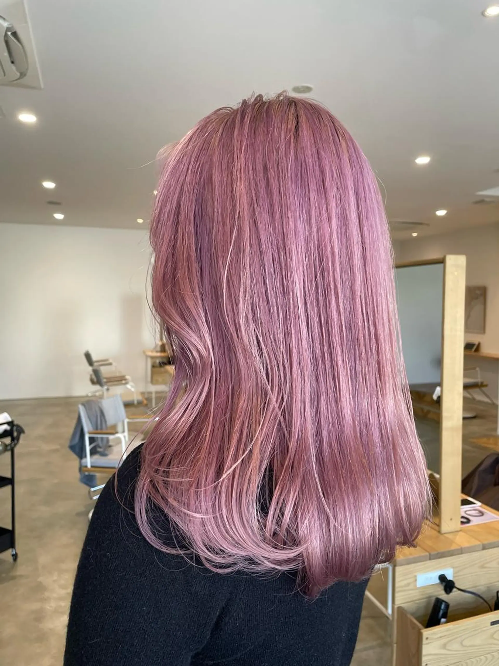 セミロング 鈴木 つかさのヘアスタイル