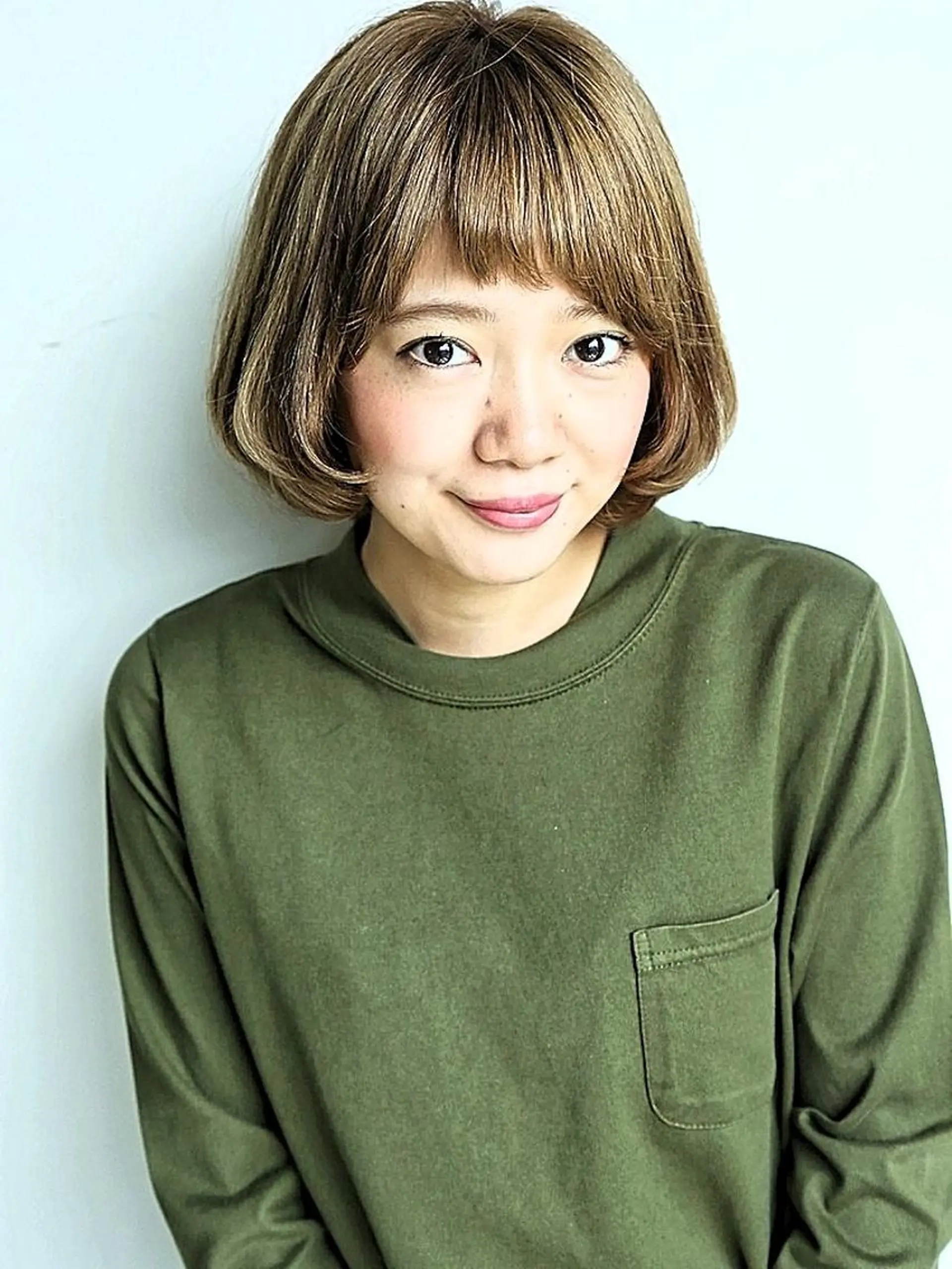 ショート カラー パーマ 透明感カラー ボブ 小顔カット カット ヘアカラー トリートメント ヘッドスパ flencia 丸 和博｜カットのヘアスタイル