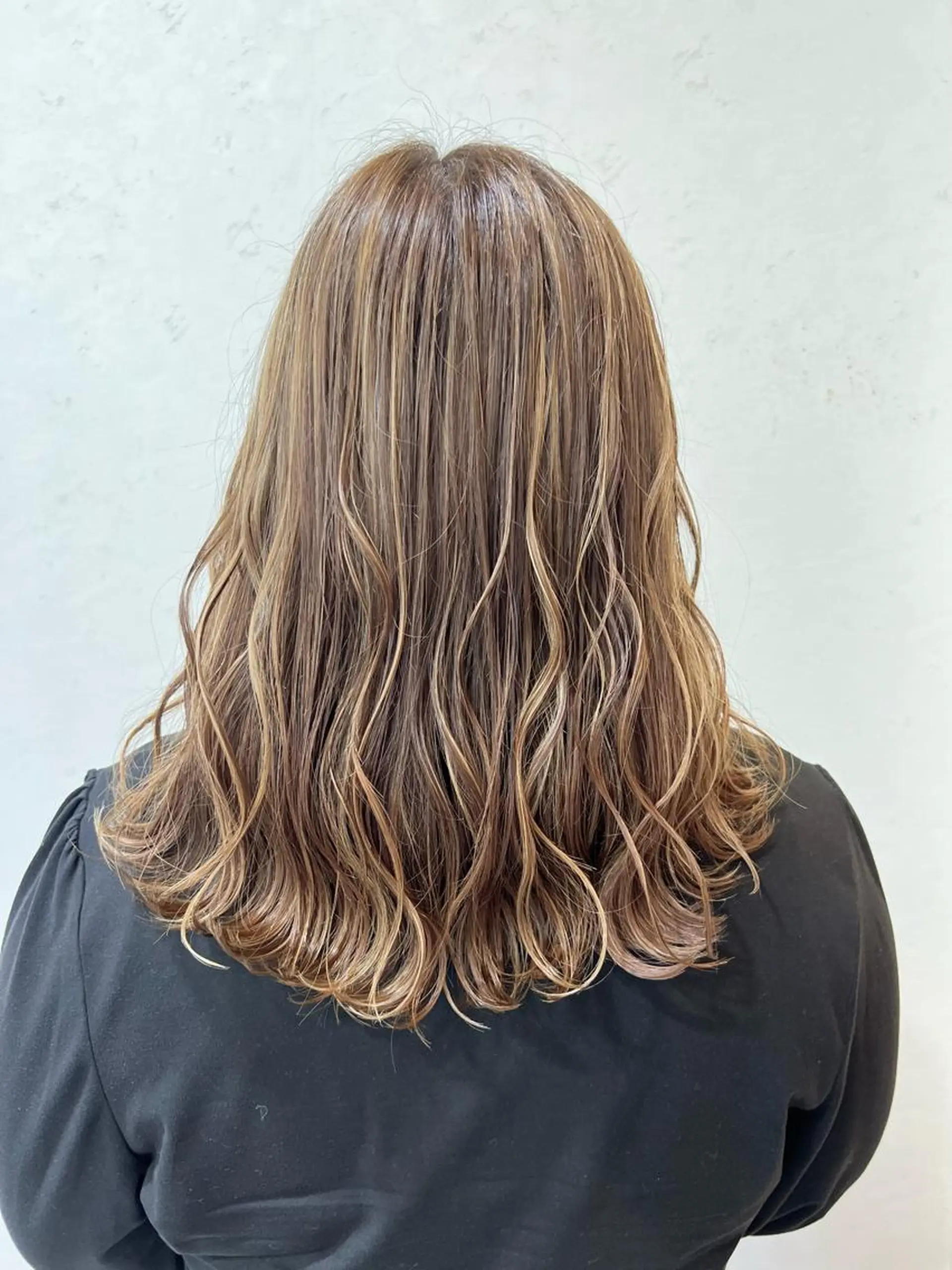 セミロング カラー カット ヘアカラー トリートメント mana .のヘアスタイル