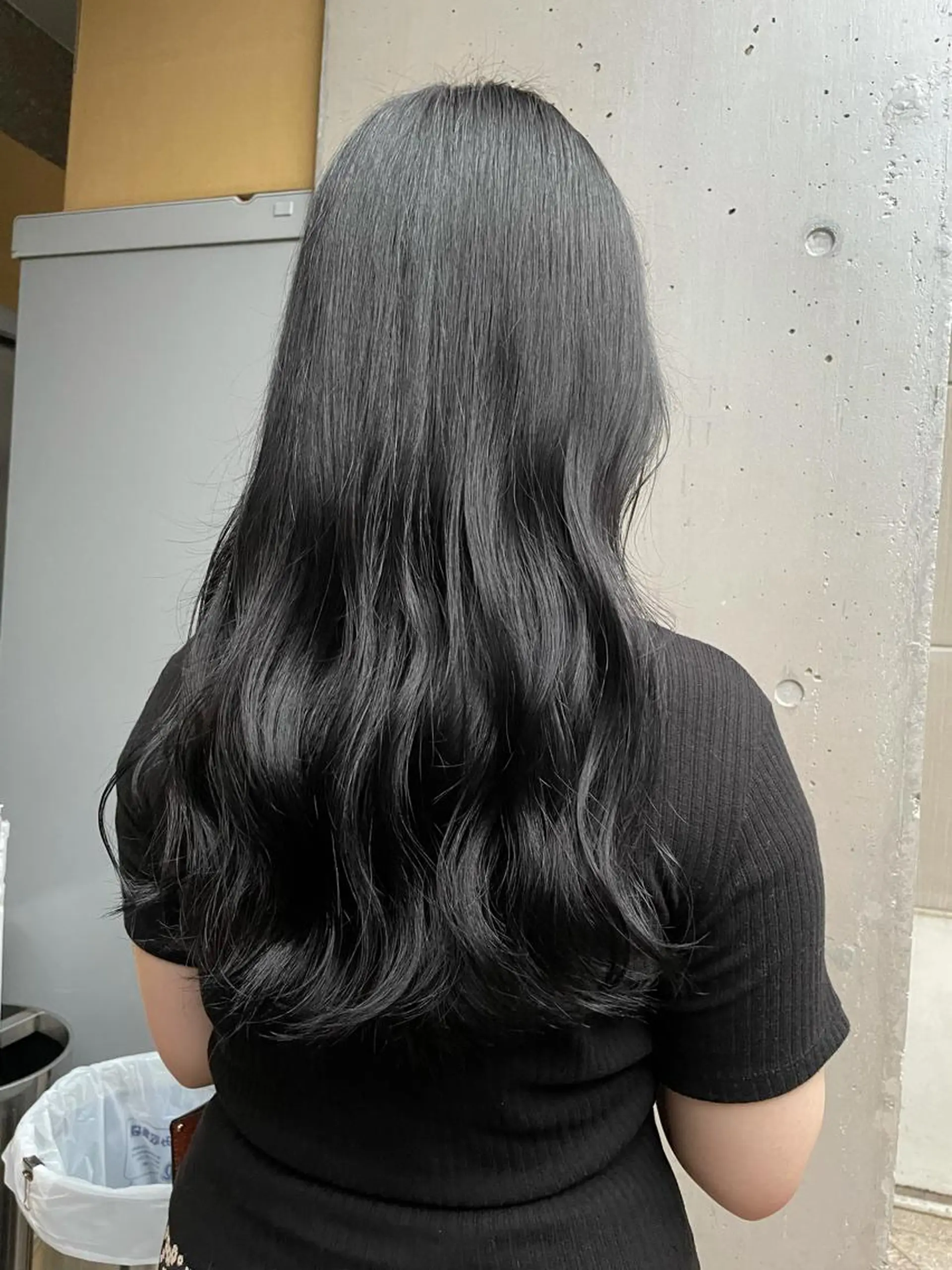 ロング カラー 透明感カラー グレージュ 学生 レイヤーカット 岩谷流星のヘアスタイル