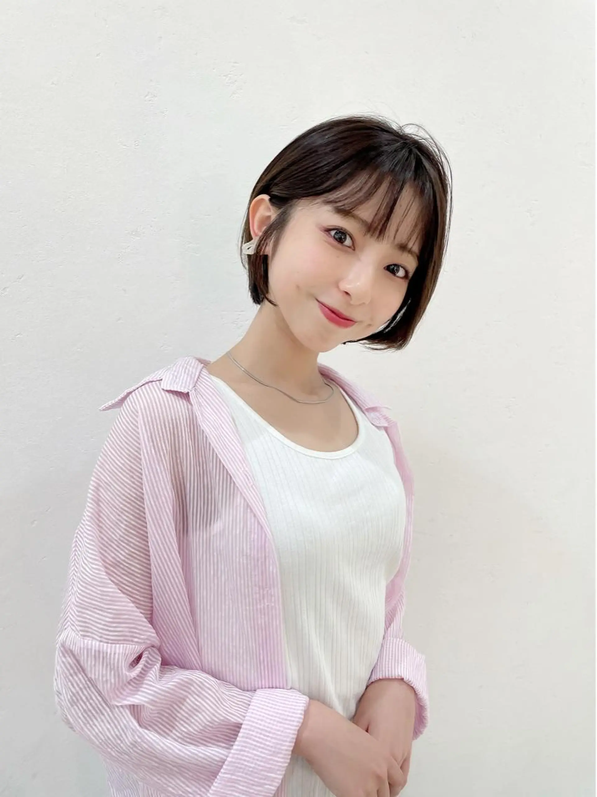 ショート 丸みショート ボブ 髪質改善 韓国風ヘア シースルーバング カット ヘアカラー トリートメント 🌹ハッシュカット、 レイヤー韓国ヘア🌹のヘアスタイル