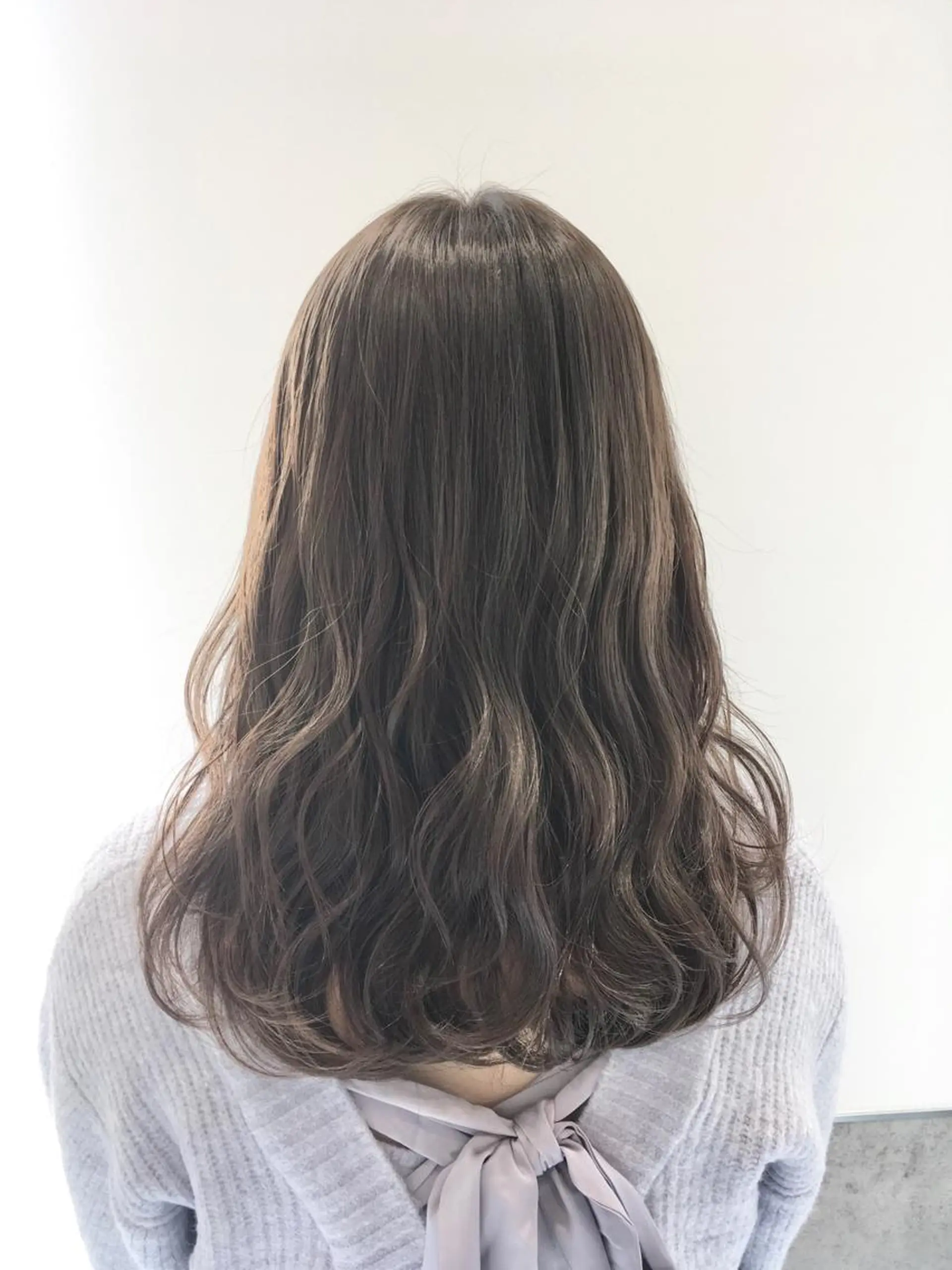 ミディアム カラー ブリーチ グレージュ ブリーチなしカラー ヘアカラー トリートメント ヘッドスパ ヘアセット go today shaire salon 本店所属・yoshi ☆のヘアスタイル