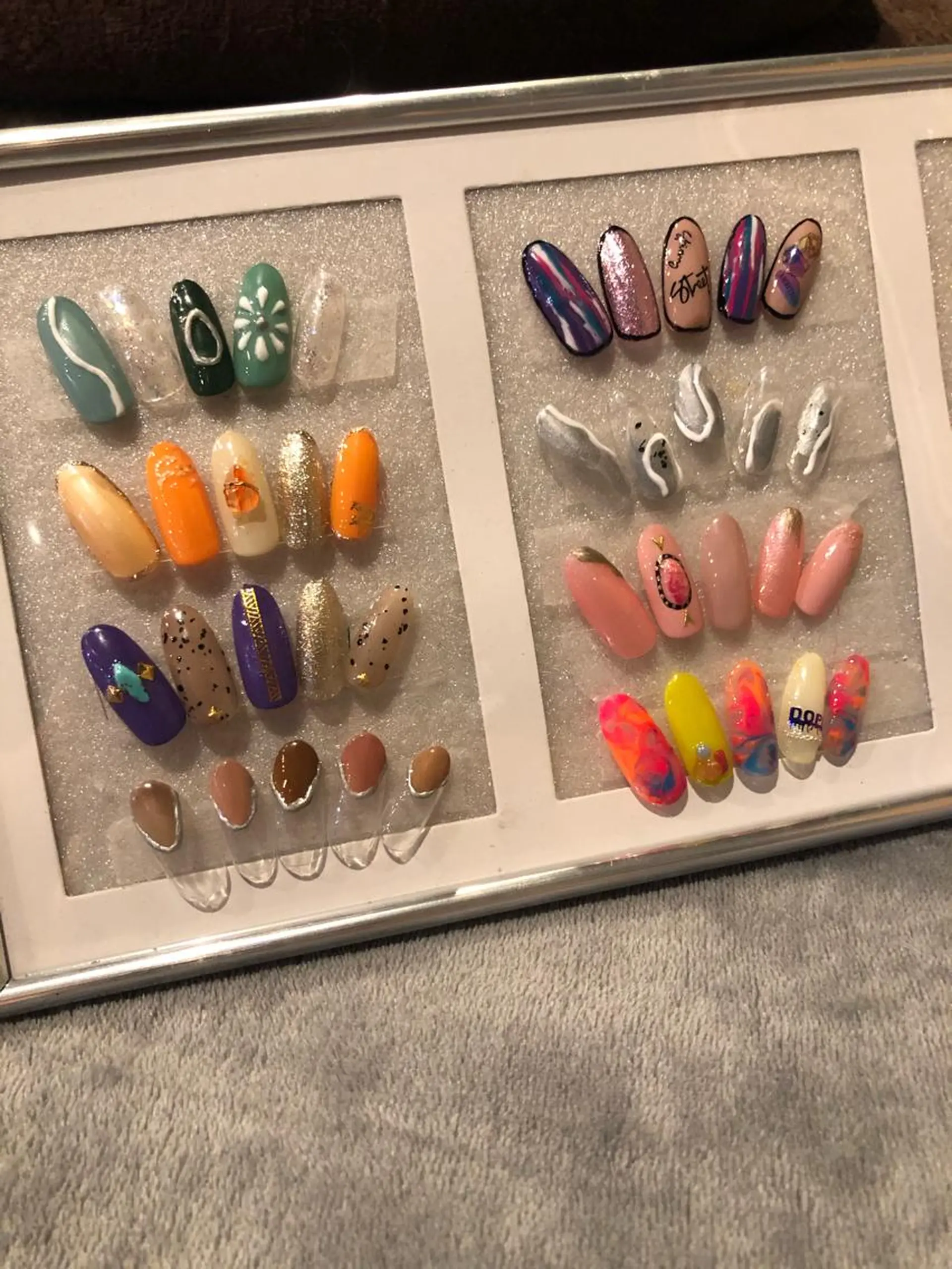 ネイル iiloo aromaworksのネイルデザイン