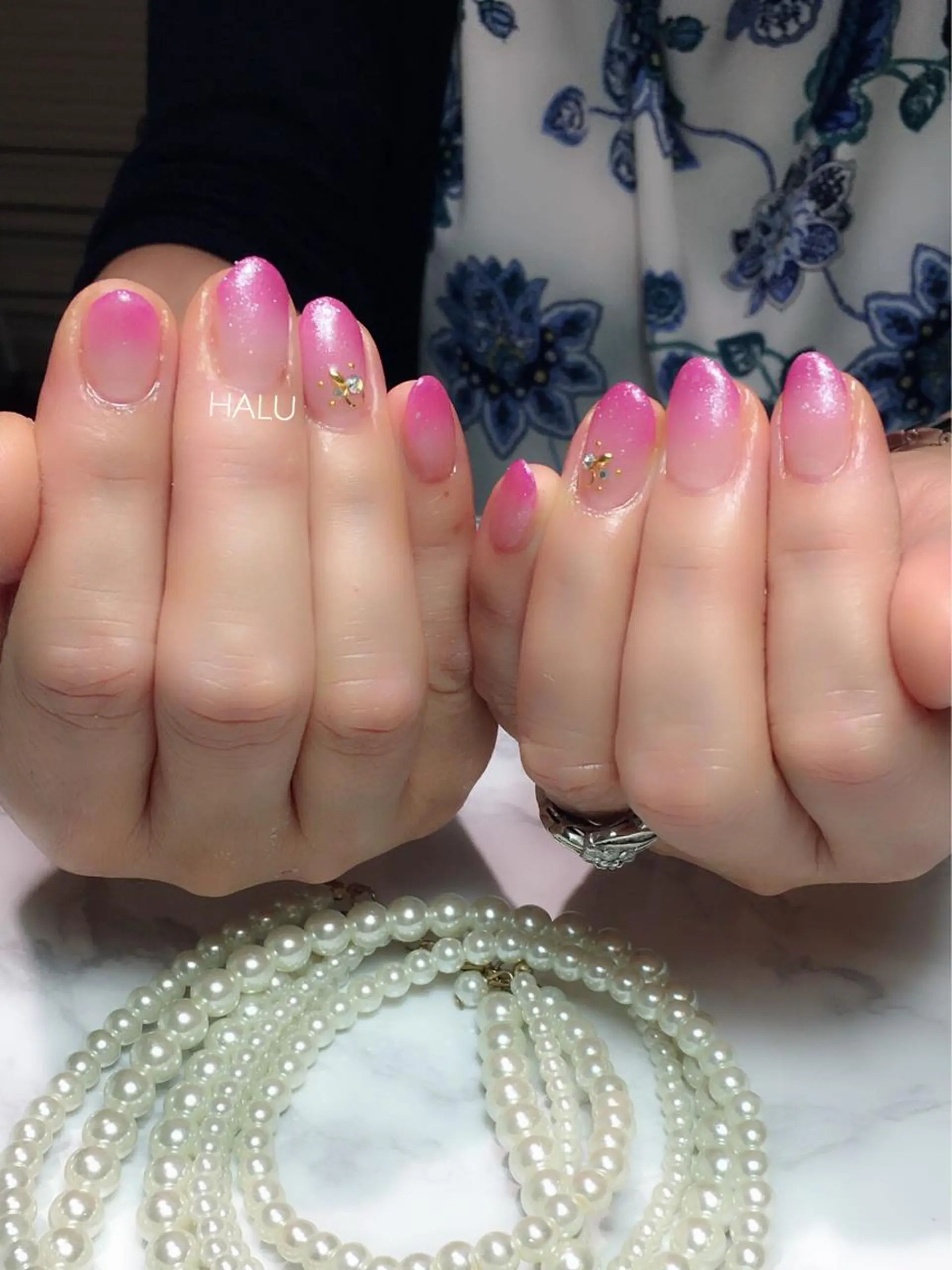 ネイル グラデーション ラメ(グリッター) ピンク HALU ハルのネイルデザイン