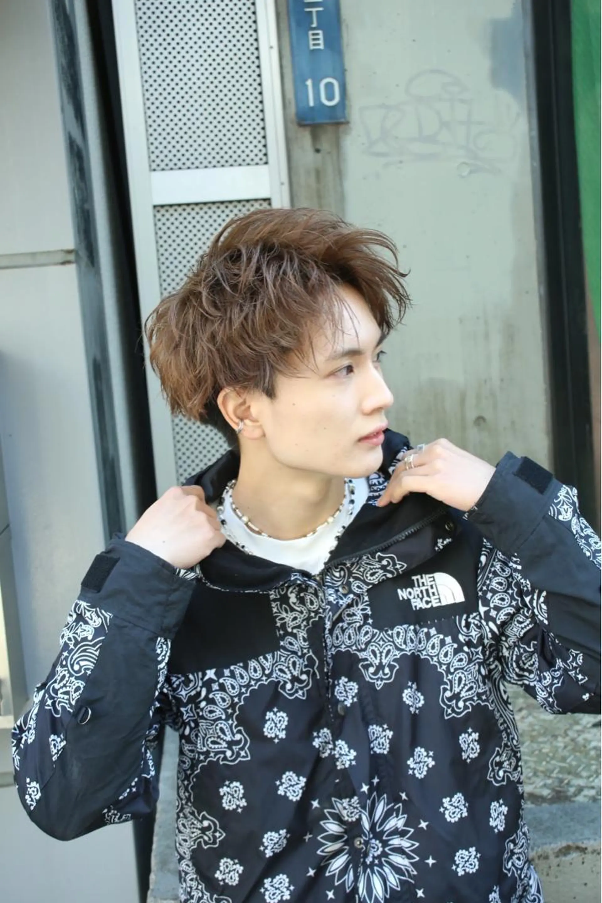 ショート パーマ ヘアアレンジ メンズ アップバング ショートヘア ヘアカラー トリートメント ヘアセット 【メンズヘアの匠】 タニ 心斎橋 アメ村のヘアスタイル