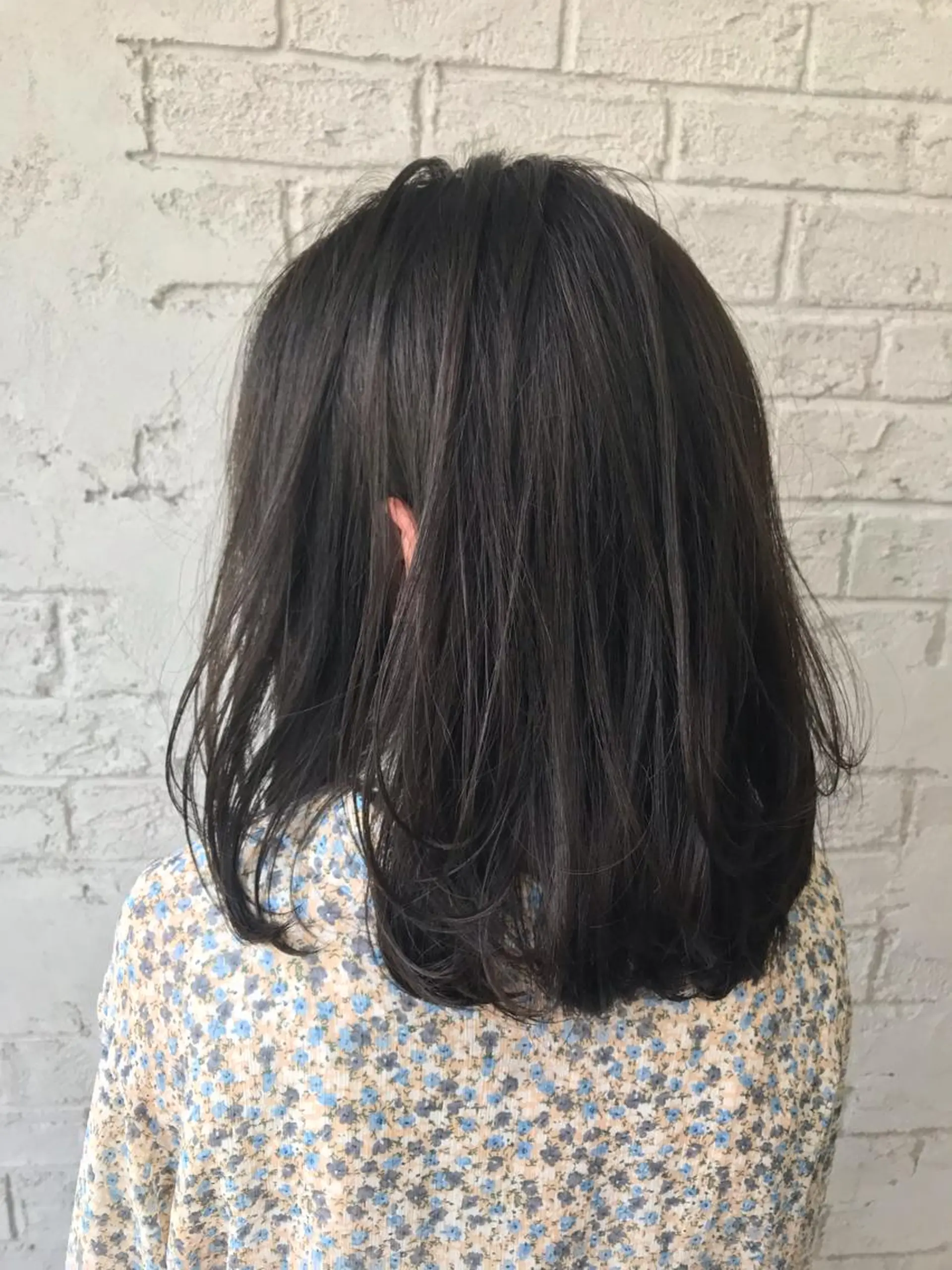 ミディアム アッシュ アッシュグレー ヘアカラー 🇺🇸ハイライト特 化美容師🇺🇸漆沢のヘアスタイル