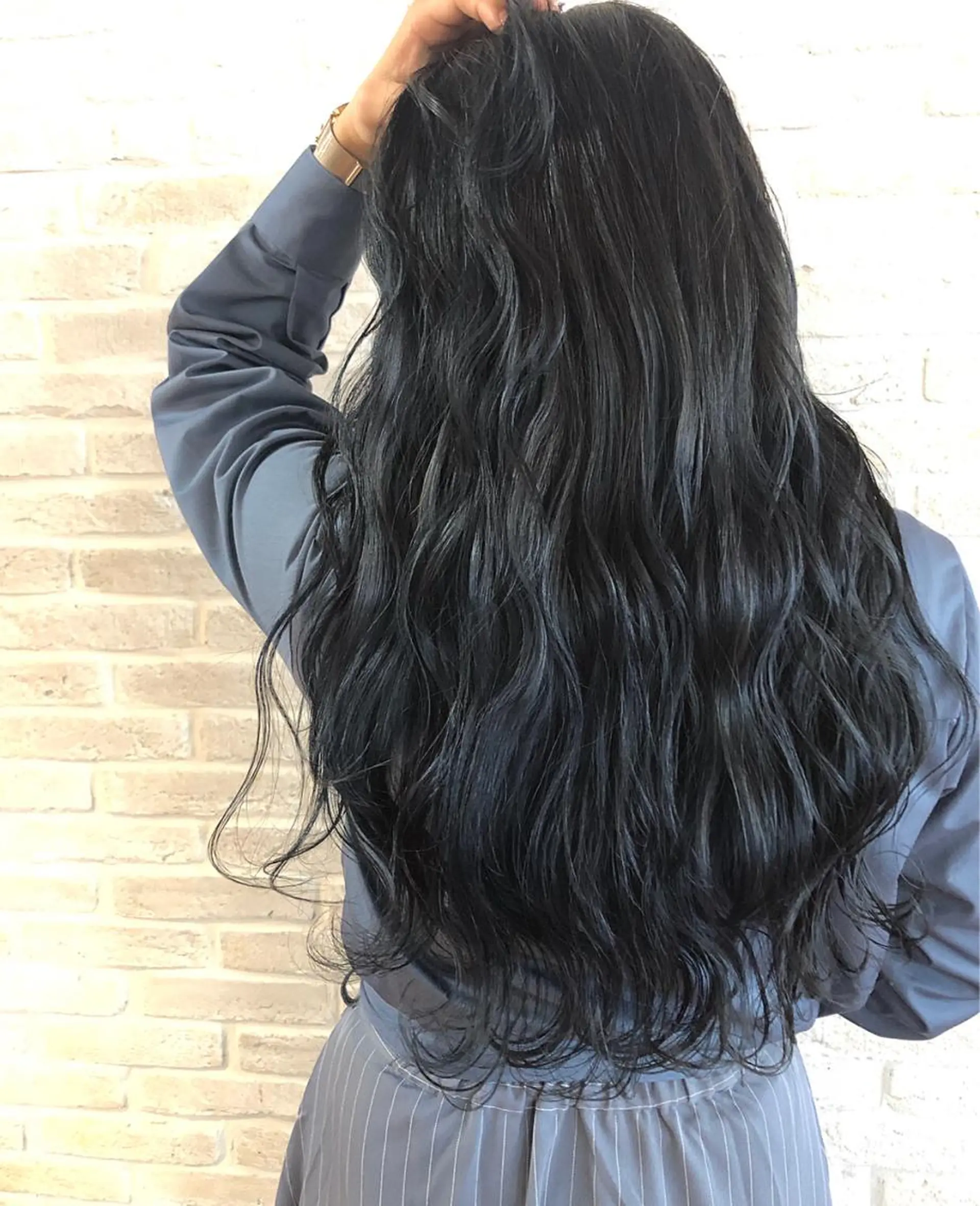 ロング カラー アディクシーカラー ブリーチ ブルーカラー ブルージュ 透明感カラー hair salon Ranun髪質改善のヘアスタイル