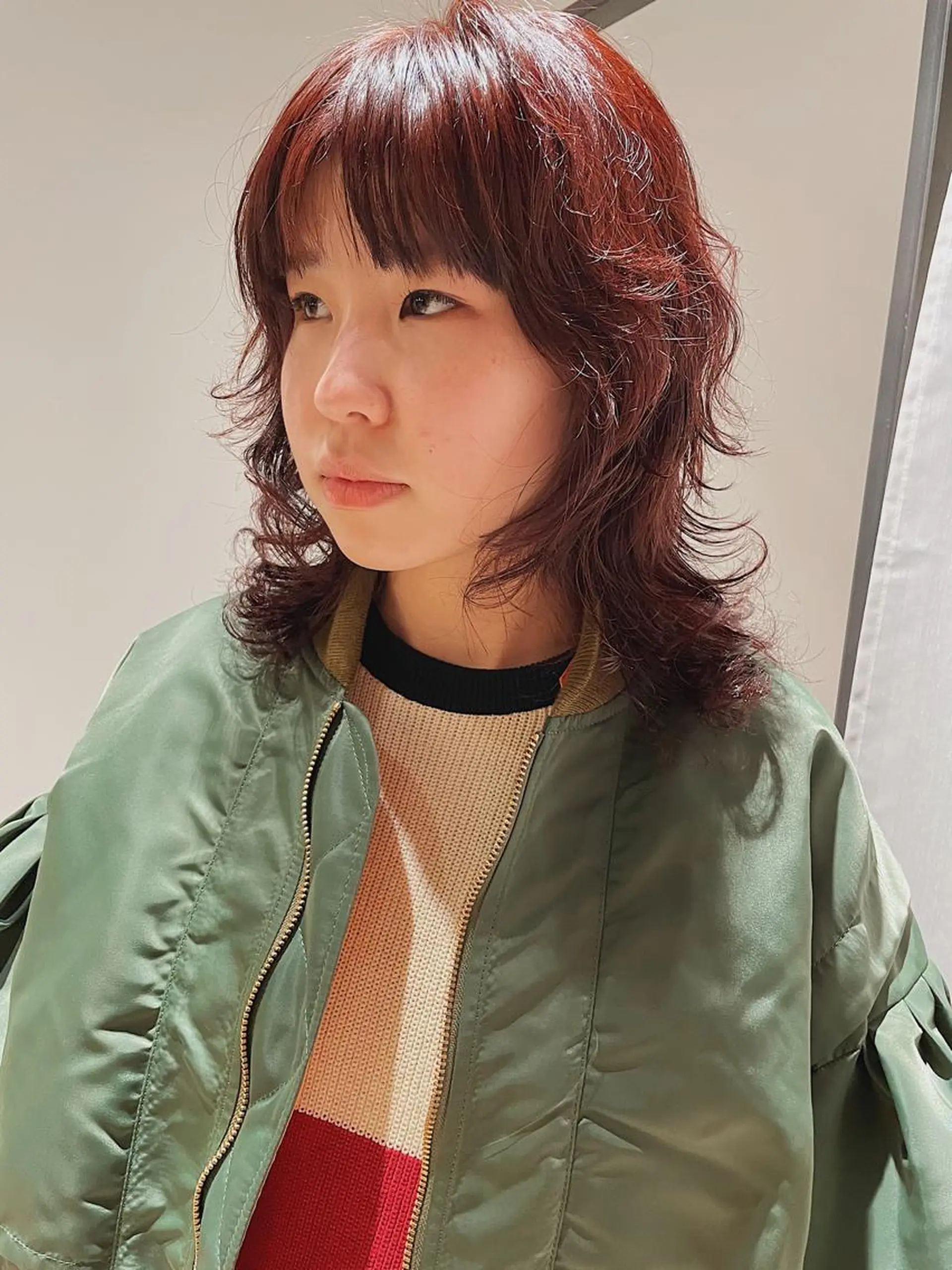 ミディアム カラー パーマ ミディアムパーマ ブラウンカラー レッドカラー レッドブラウン ウルフカット カット パーマ トリートメント センスをお届けします 大谷将生INFPのヘアスタイル