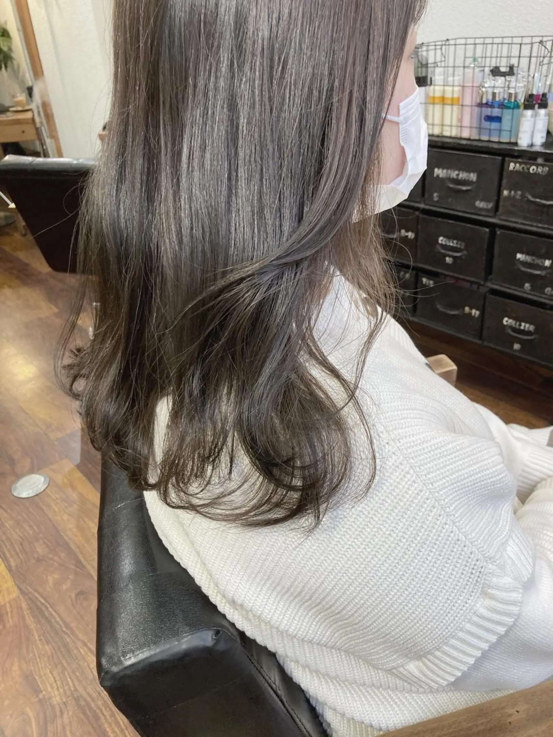 セミロング カラー アッシュ ベージュカラー ブリーチ 小木曽智美 /ボブ/ショートのヘアスタイル