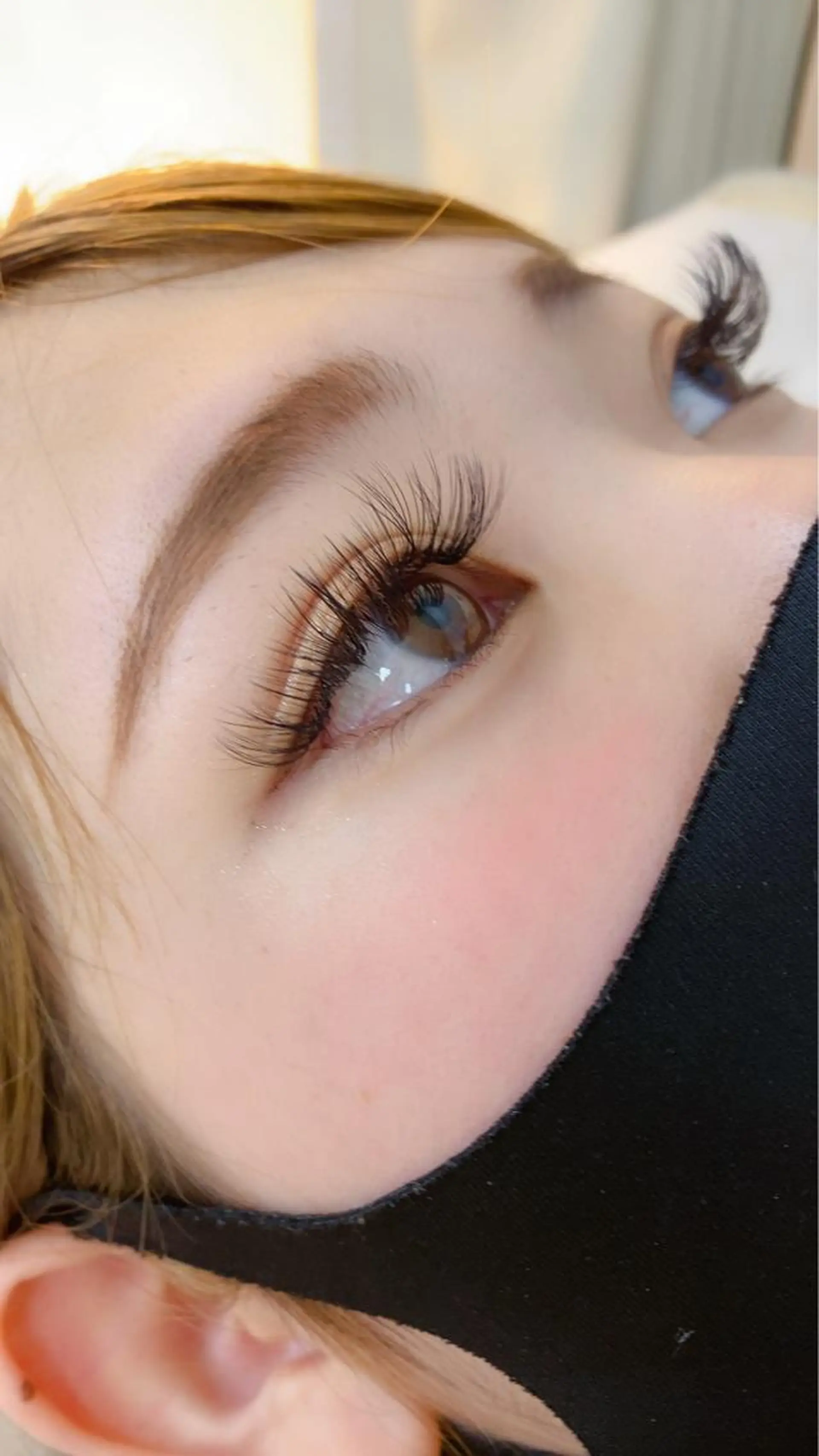 マツエク・マツパ カラーマツエク キュート フラットラッシュ ミンク アップワードラッシュ く みのマツエク・マツパデザイン