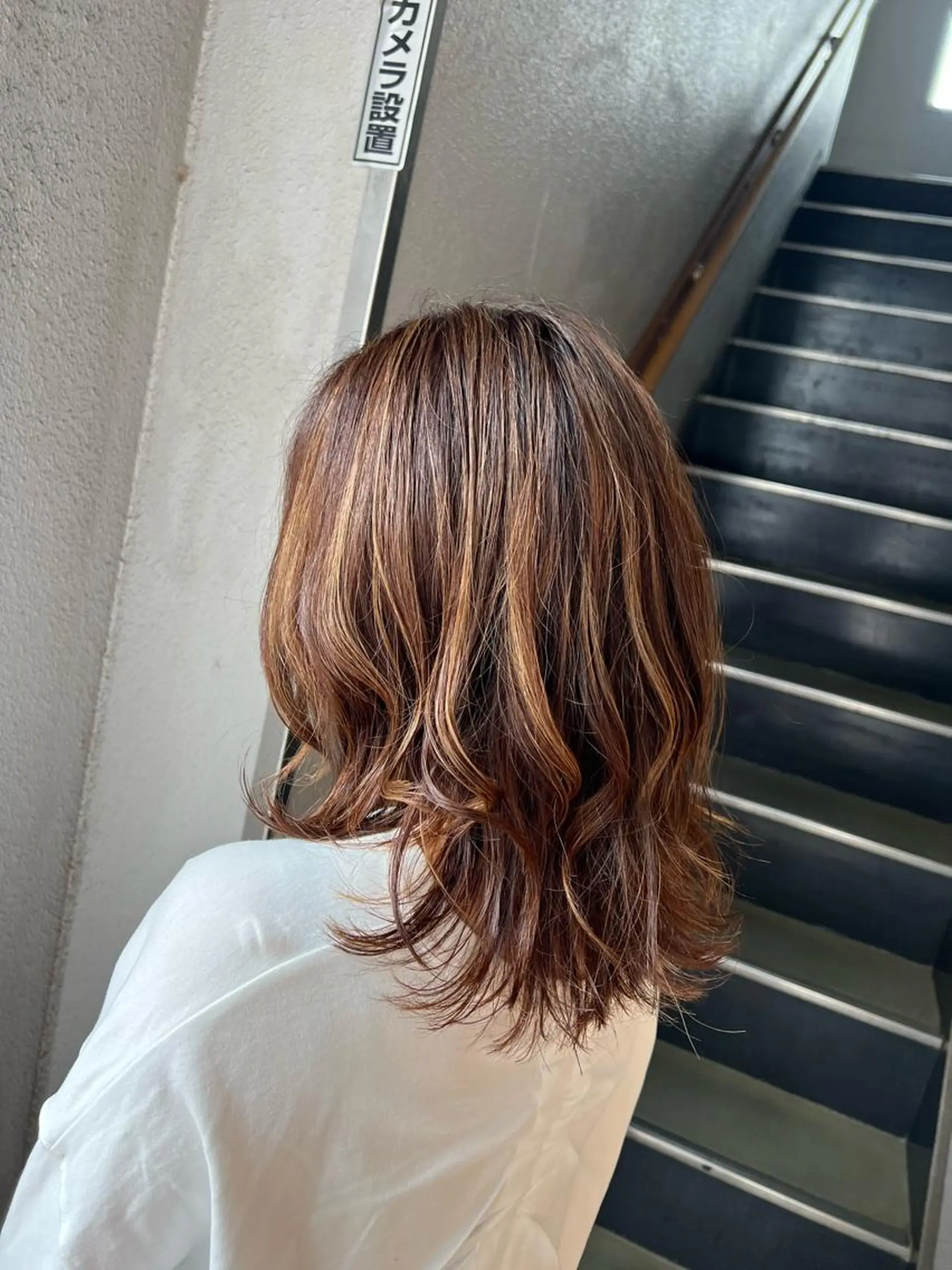 ミディアム カラー ブラウンカラー ハイライトカラー ハイライト レイヤーカット ヘアカラー トリートメント Kazu .Kのヘアスタイル