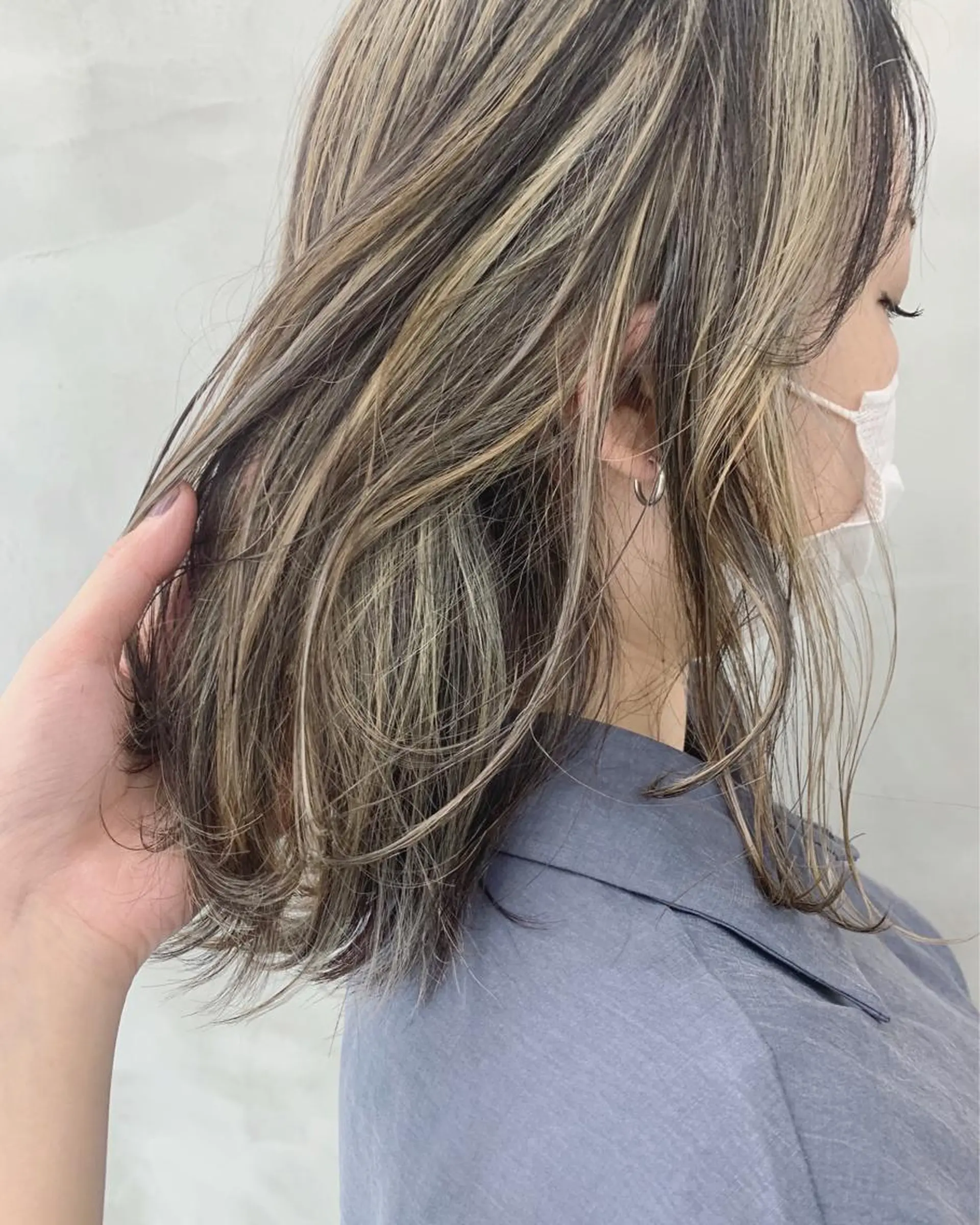 ミディアム カラー ブリーチ ハイライトカラー ハイライト ブームボックス所属・🐝ハイトーンカラー hachi🐝のヘアスタイル