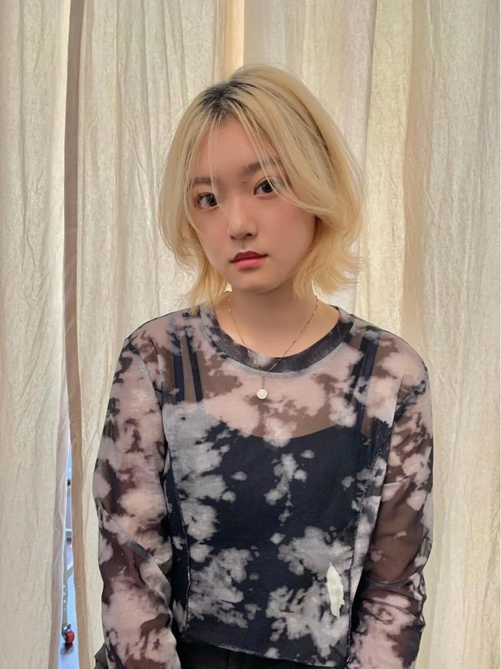 ショート カラー ブリーチ ケアブリーチ カット ヘアカラー トリートメント 柔らかブラウン/顔周 りレイヤー♡ユウシのヘアスタイル