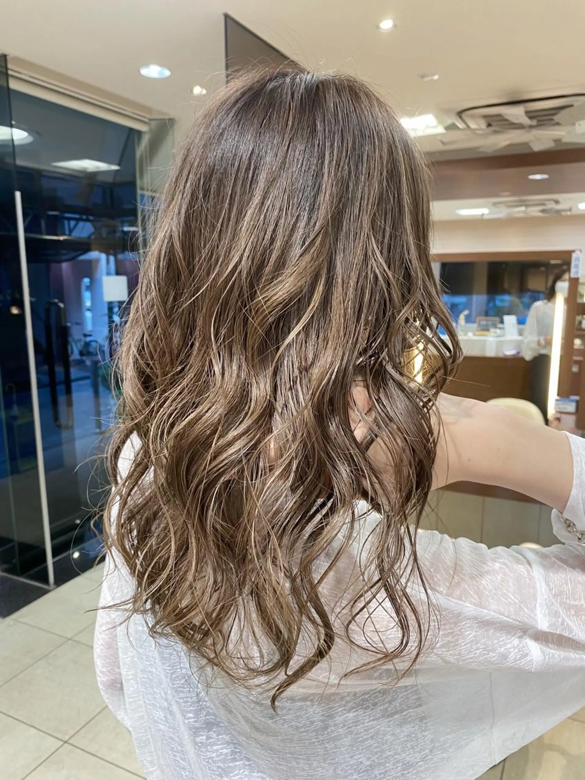 ロング カラー ブリーチ指名No.1 Daikiのヘアスタイル