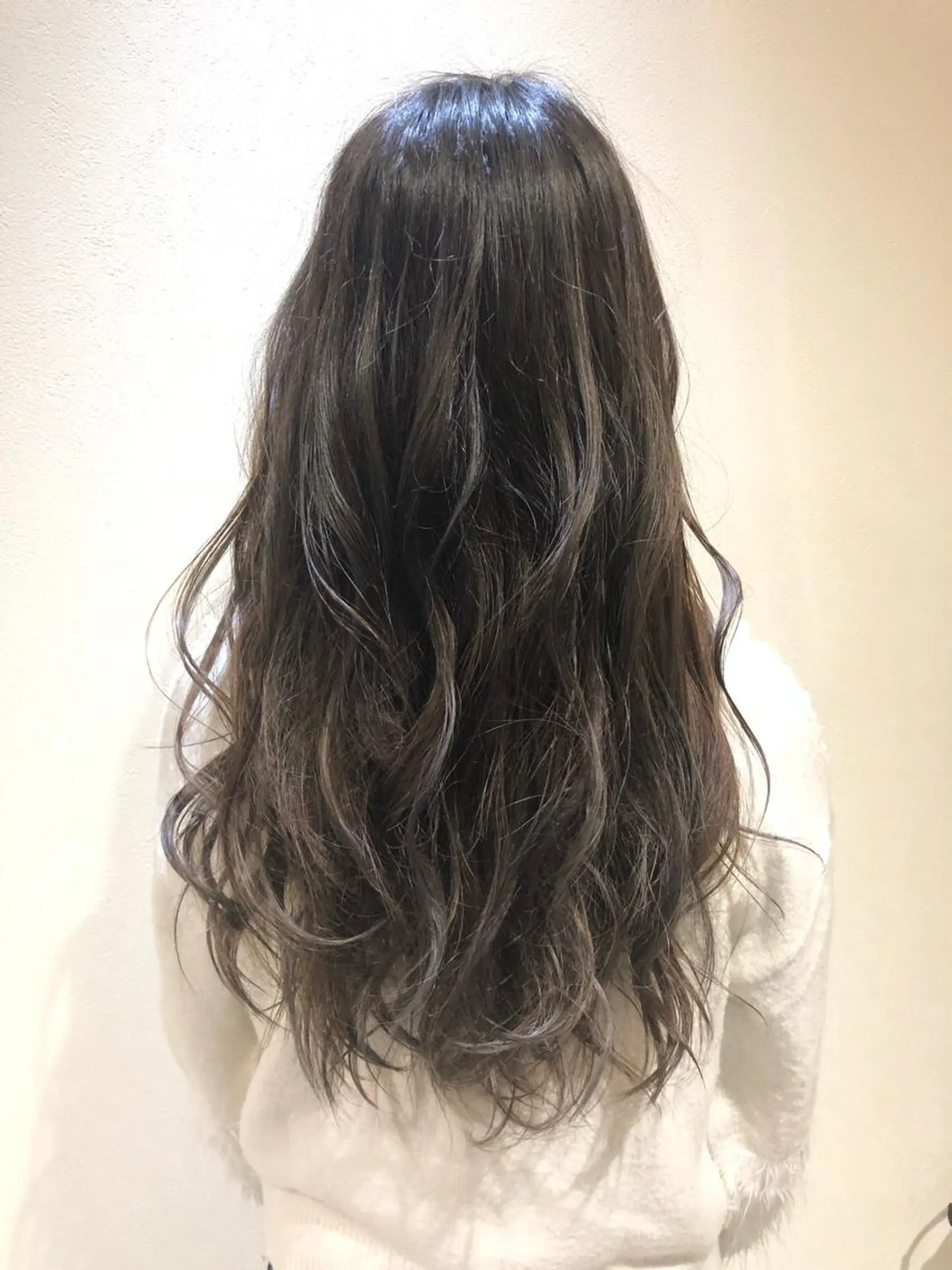 カラー ベージュカラー 透明感カラー カット ヘアカラー Ling K所属・古川 華那のヘアスタイル