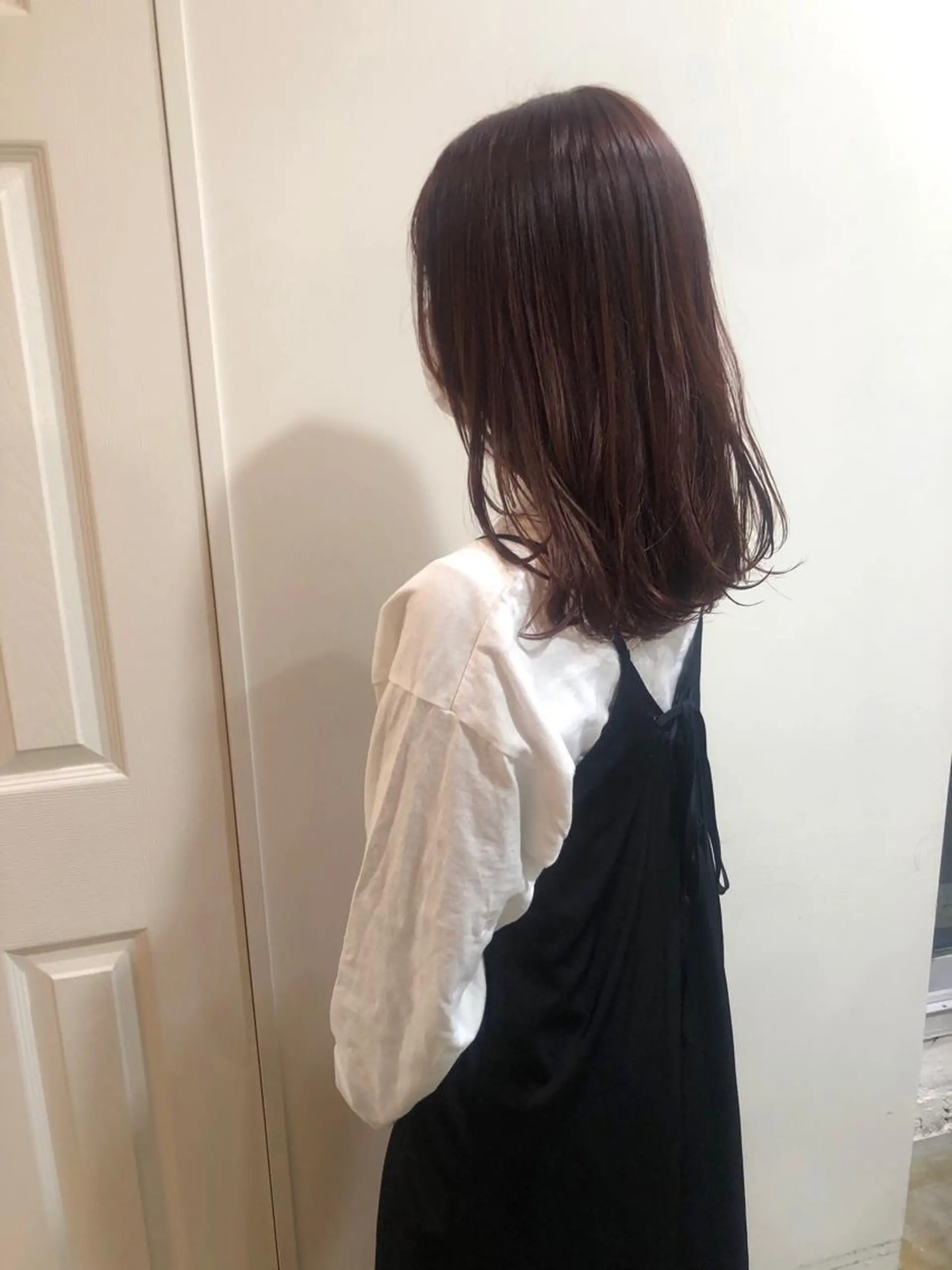 ミディアム カラー カット ヘアカラー トリートメント MIOベージュカラー 柔らかいカラーのヘアスタイル