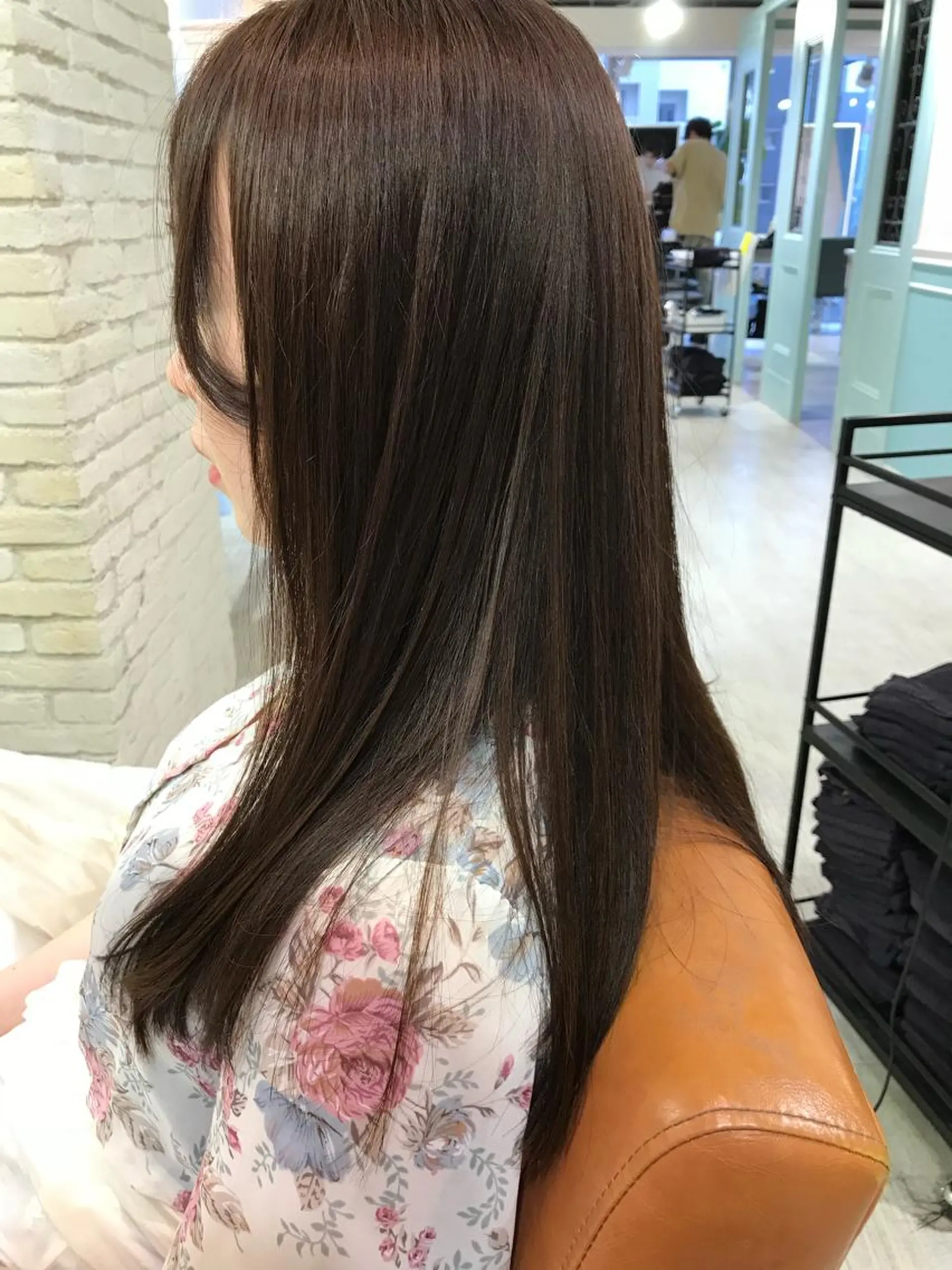 ロング カラー パーマ ネイル マツエク・マツパ カット トリートメント レイヤー＆カラー 人気美容師倉崎涼のヘアスタイル