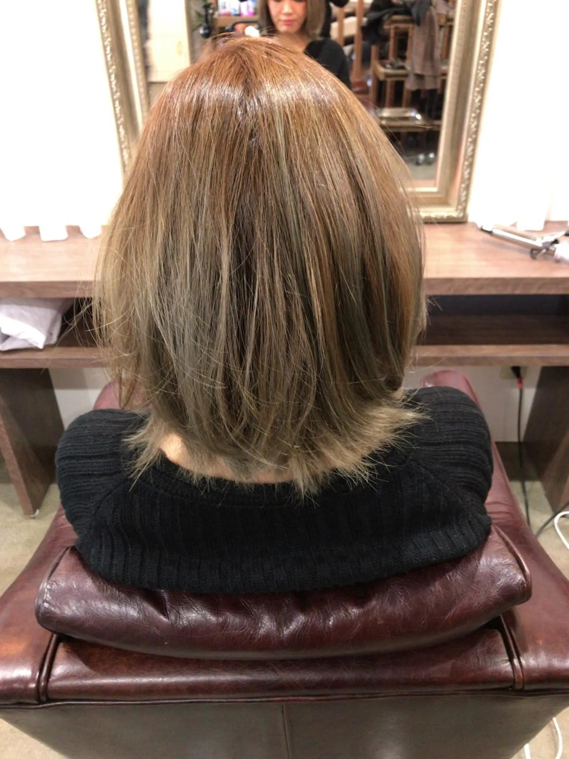 ショート カラー レイヤーカット匠 イソザキノリユキのヘアスタイル
