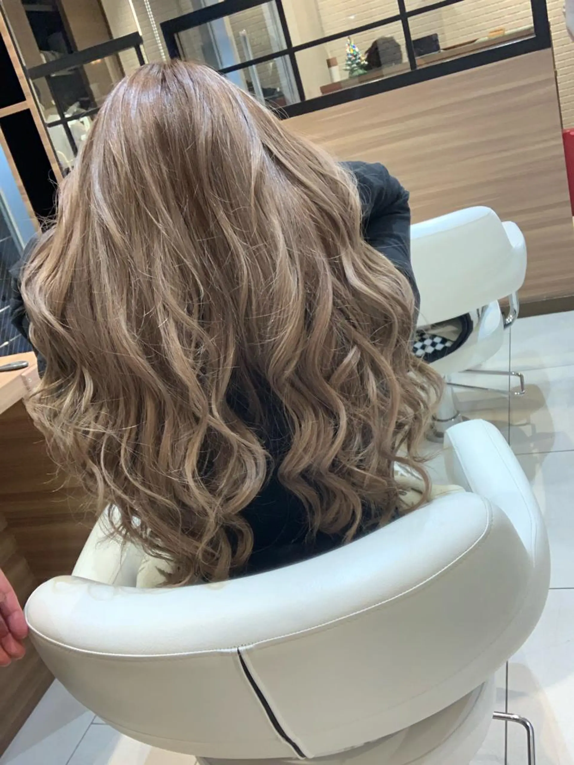 ロング カラー ベージュカラー ヘアカラー トリートメント エクステ 【Diar】オーナー アキヨシケンタのヘアスタイル