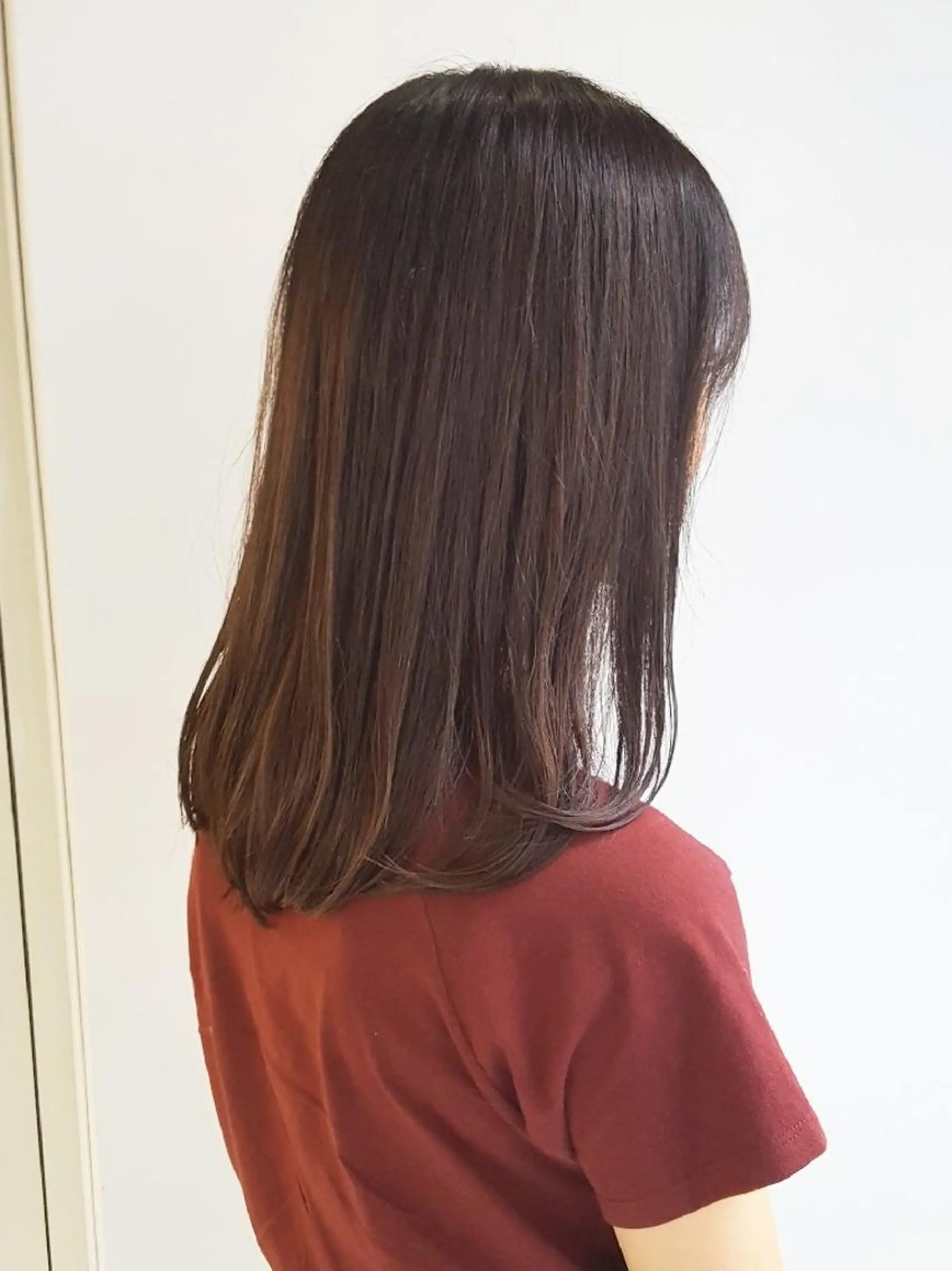 セミロング パーマ 縮毛矯正 トリートメント 美髪⭐︎髪質改善 井上 康司のヘアスタイル