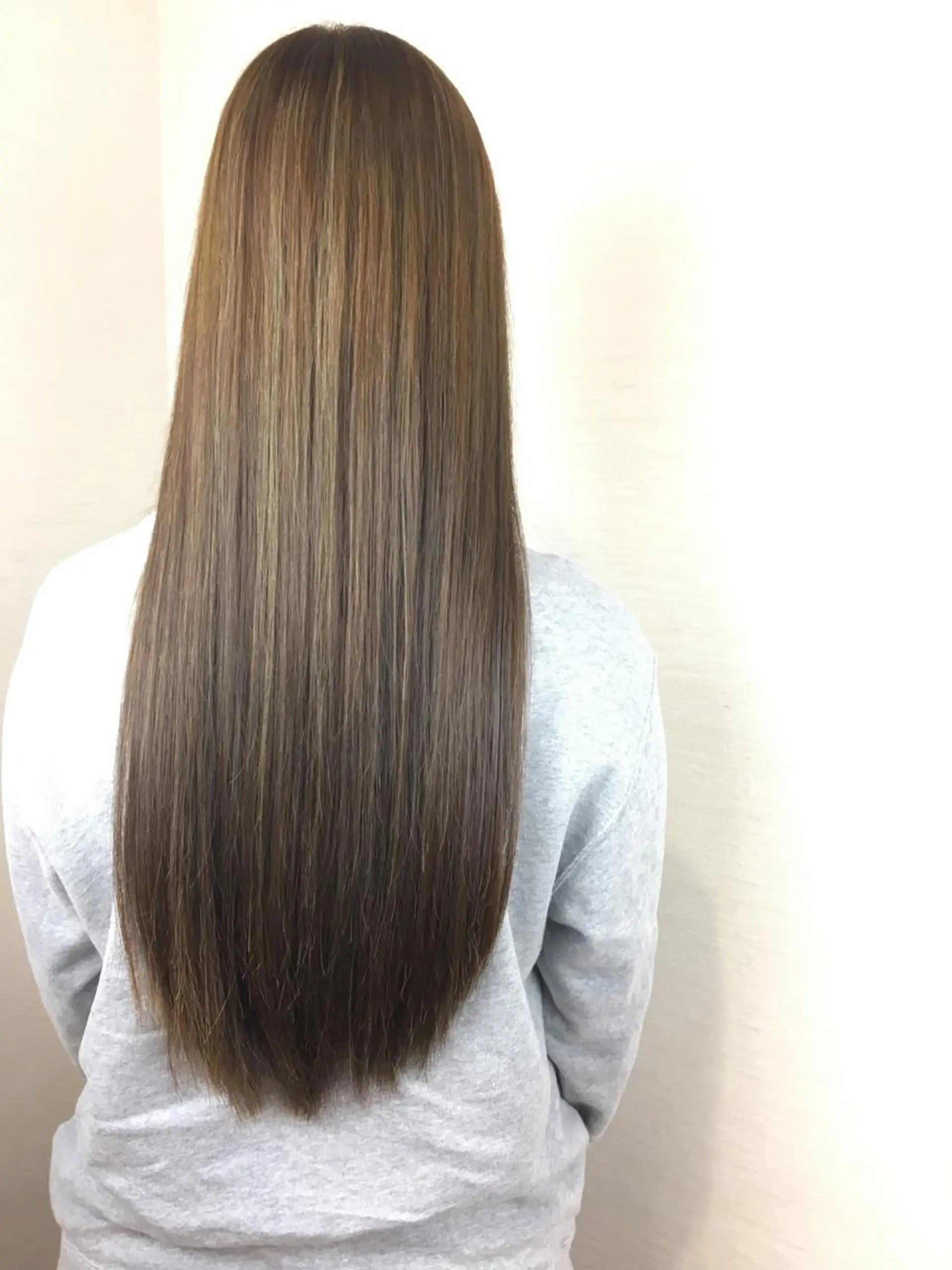 ロング ブリーチなしダブル/ レイヤーカット 小棹のヘアスタイル