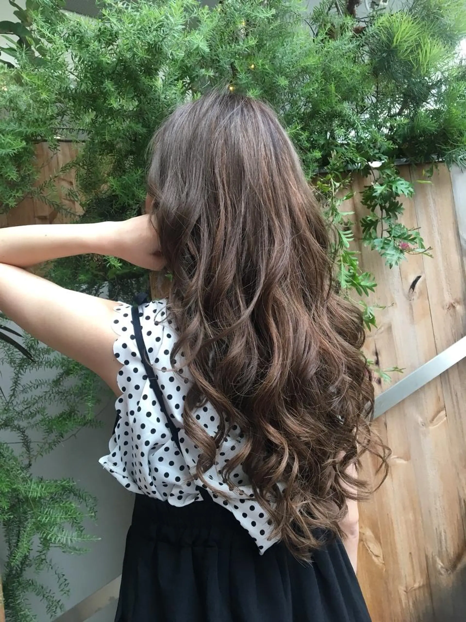 ロング カラー パーマ ヘアアレンジ Device ディバイスのヘアスタイル