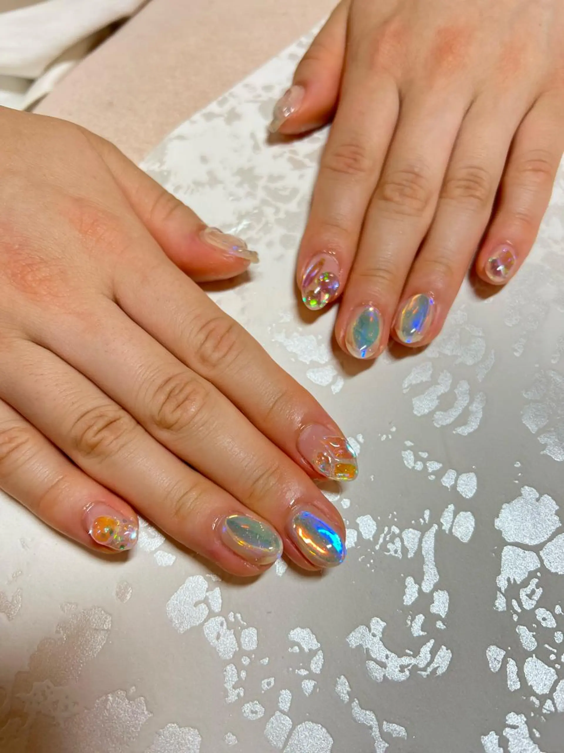 ネイル オーロラネイル ジェルネイル 韓国ネイル マグネットネイル ミラーネイル ちゅるんネイル🪄 耳ツボジュエリー🔗のネイルデザイン