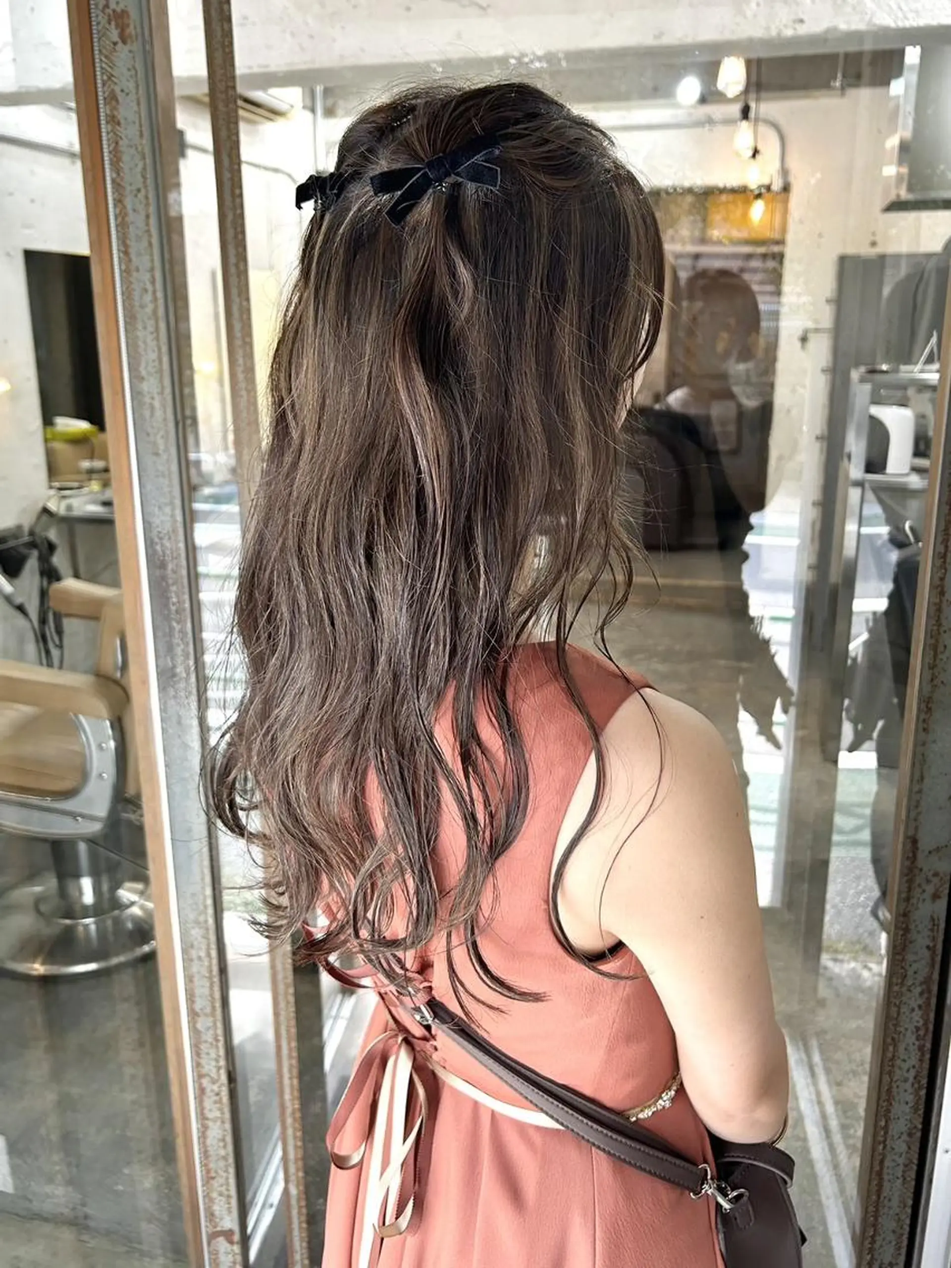 カラー ロング ヘアアレンジ カット ヘアカラー パーマ トリートメント 🌼U24 ヘアデザインラボのヘアスタイル